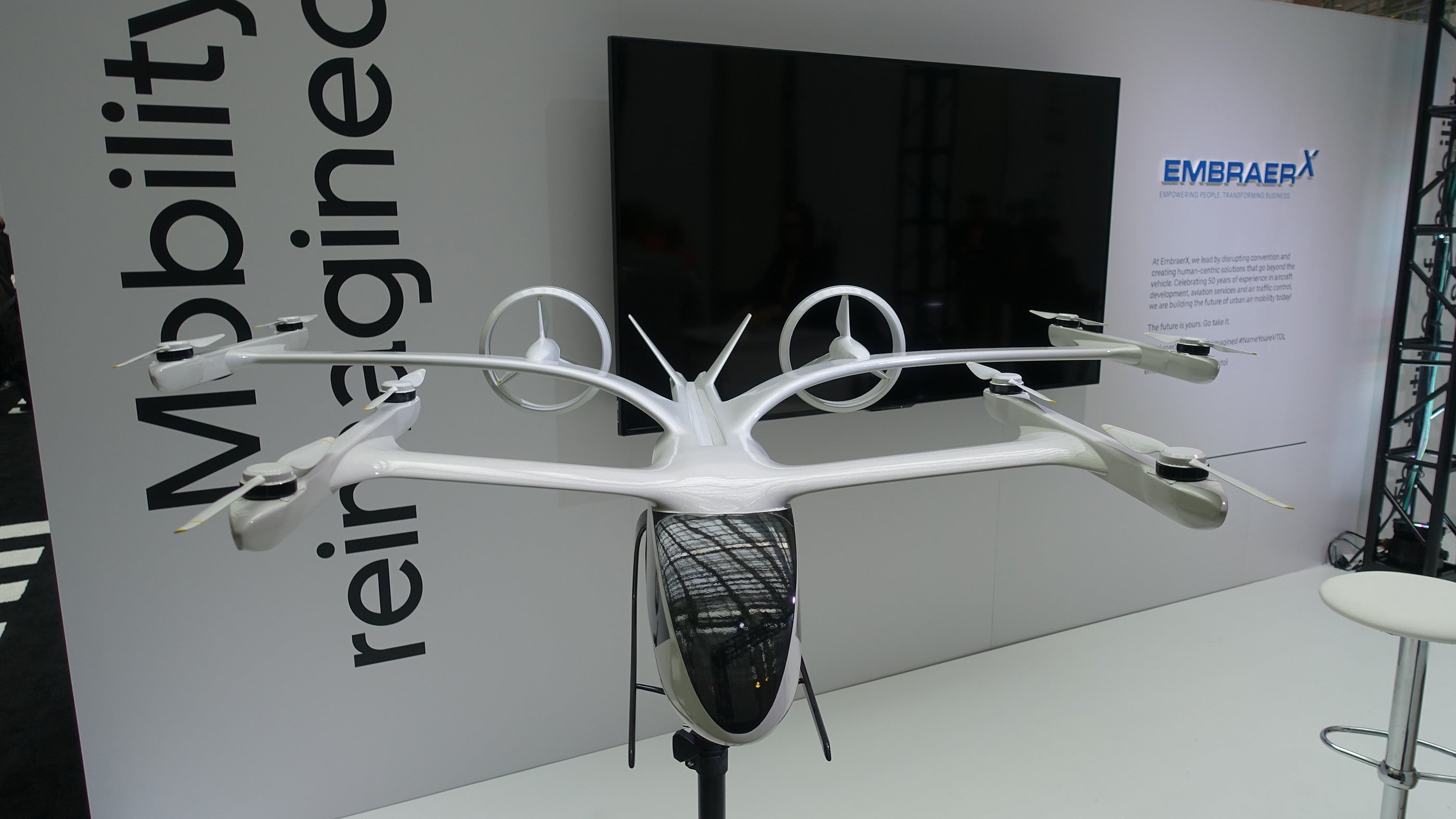 EmbraerX-flying-vehicle-concept-uber-elevate-2019_tpg