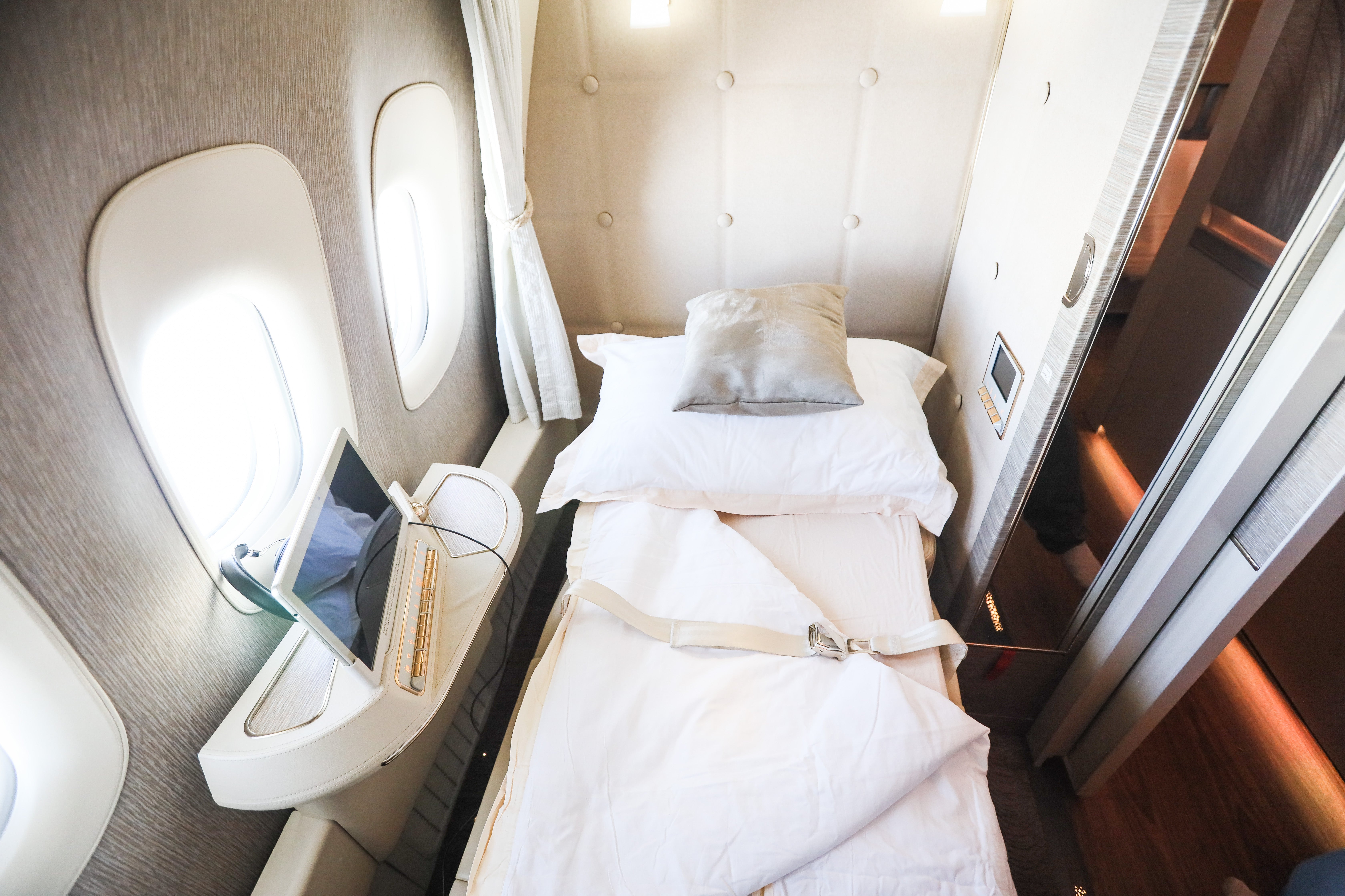 Emirates 777 First Review DXB - LHR Nicky Kelvin (121 of 129)