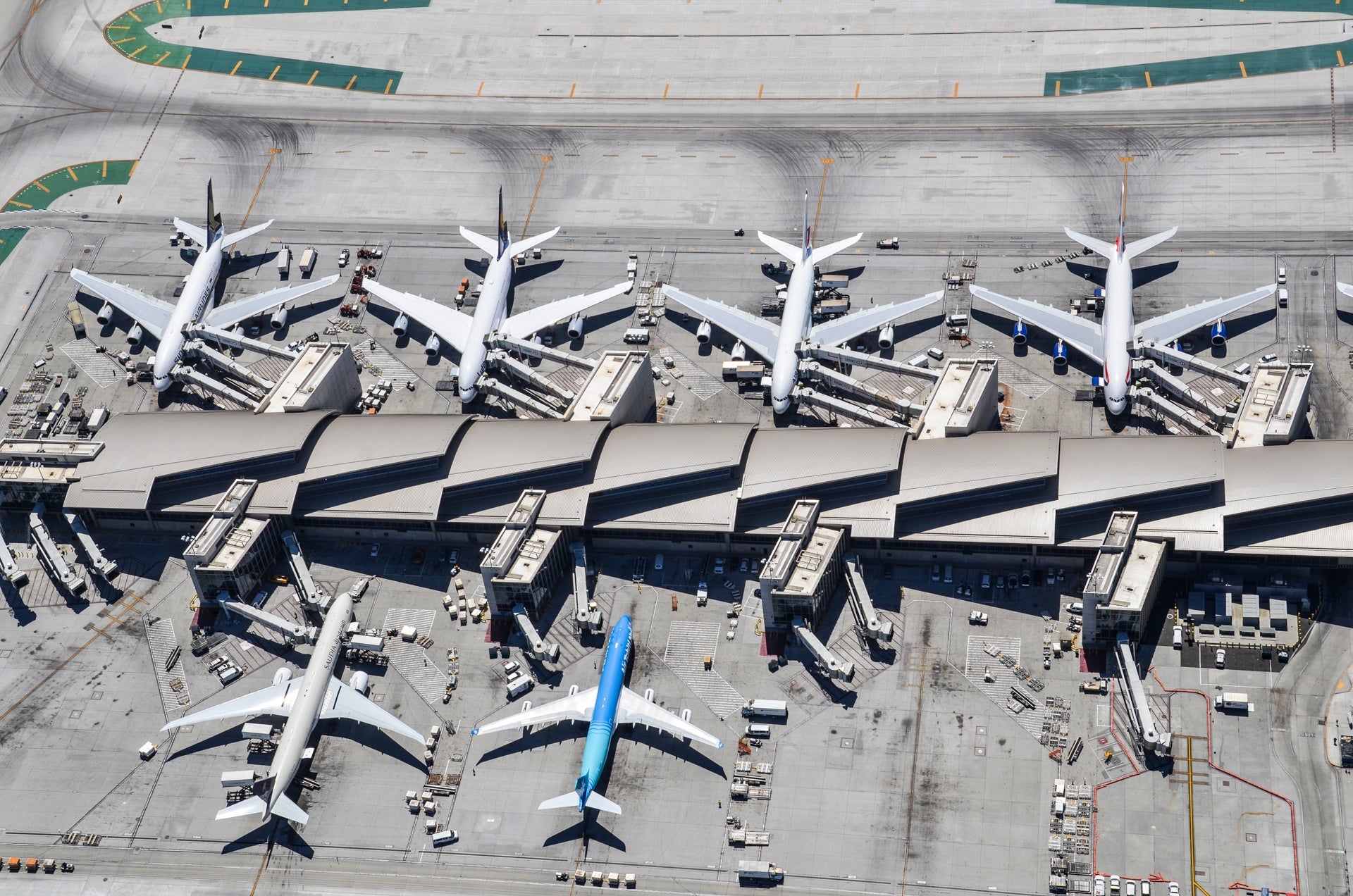 airpoint-overhead-aerial-lax-ryan-patterson-2