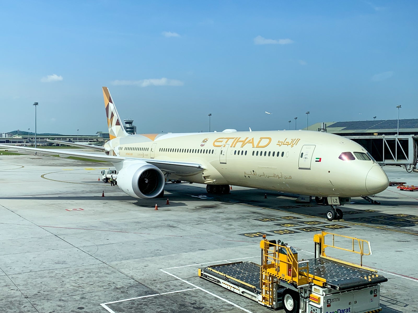 Etihad 787-9 Business Class AUH to KUL Review