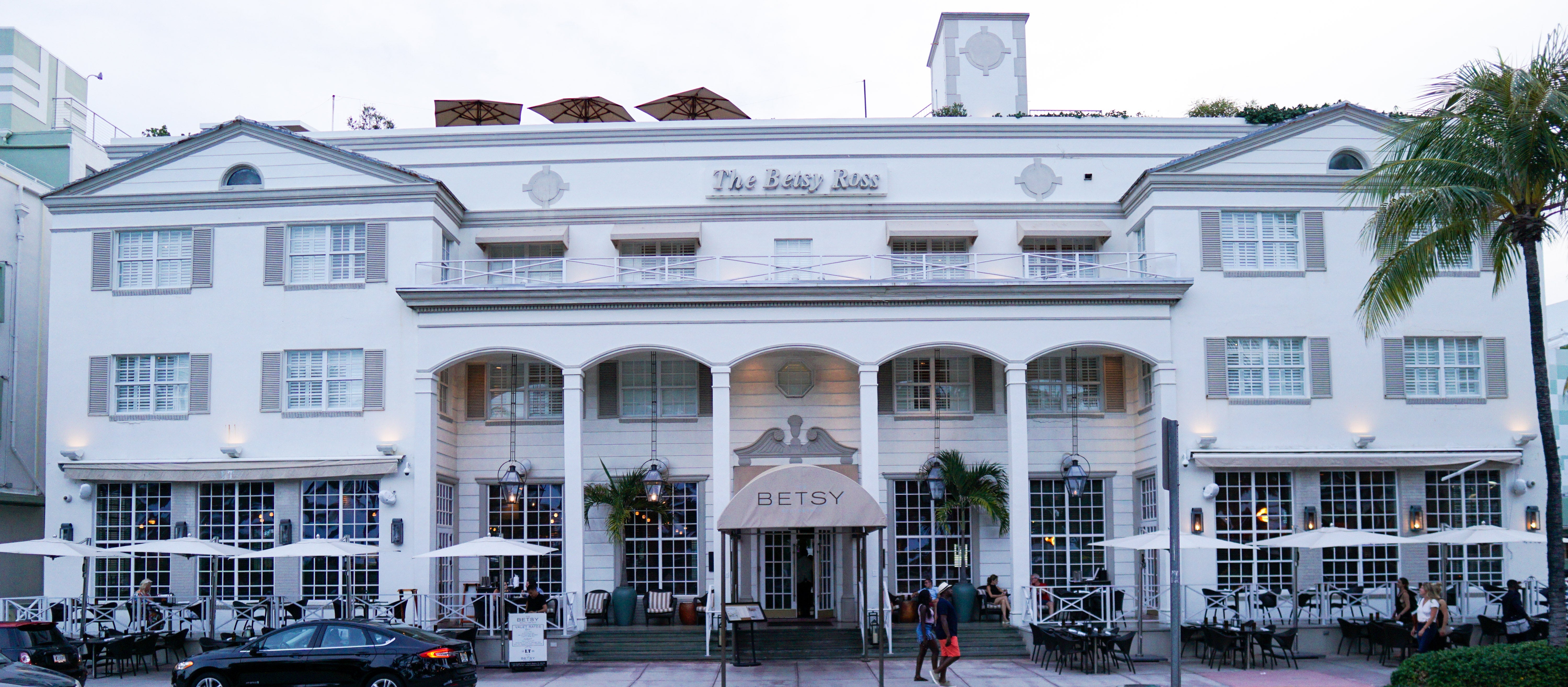 The Betsy Miami Exterior (1 of 1)