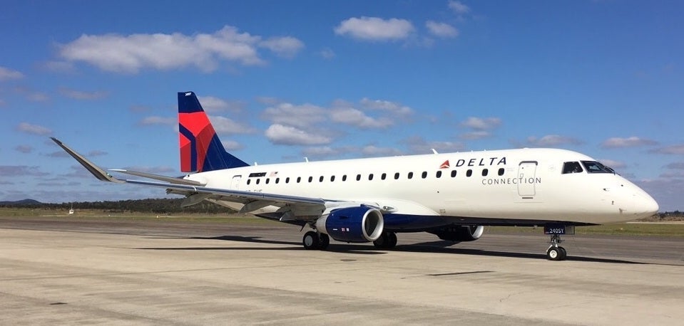 SkyWest Delta E175