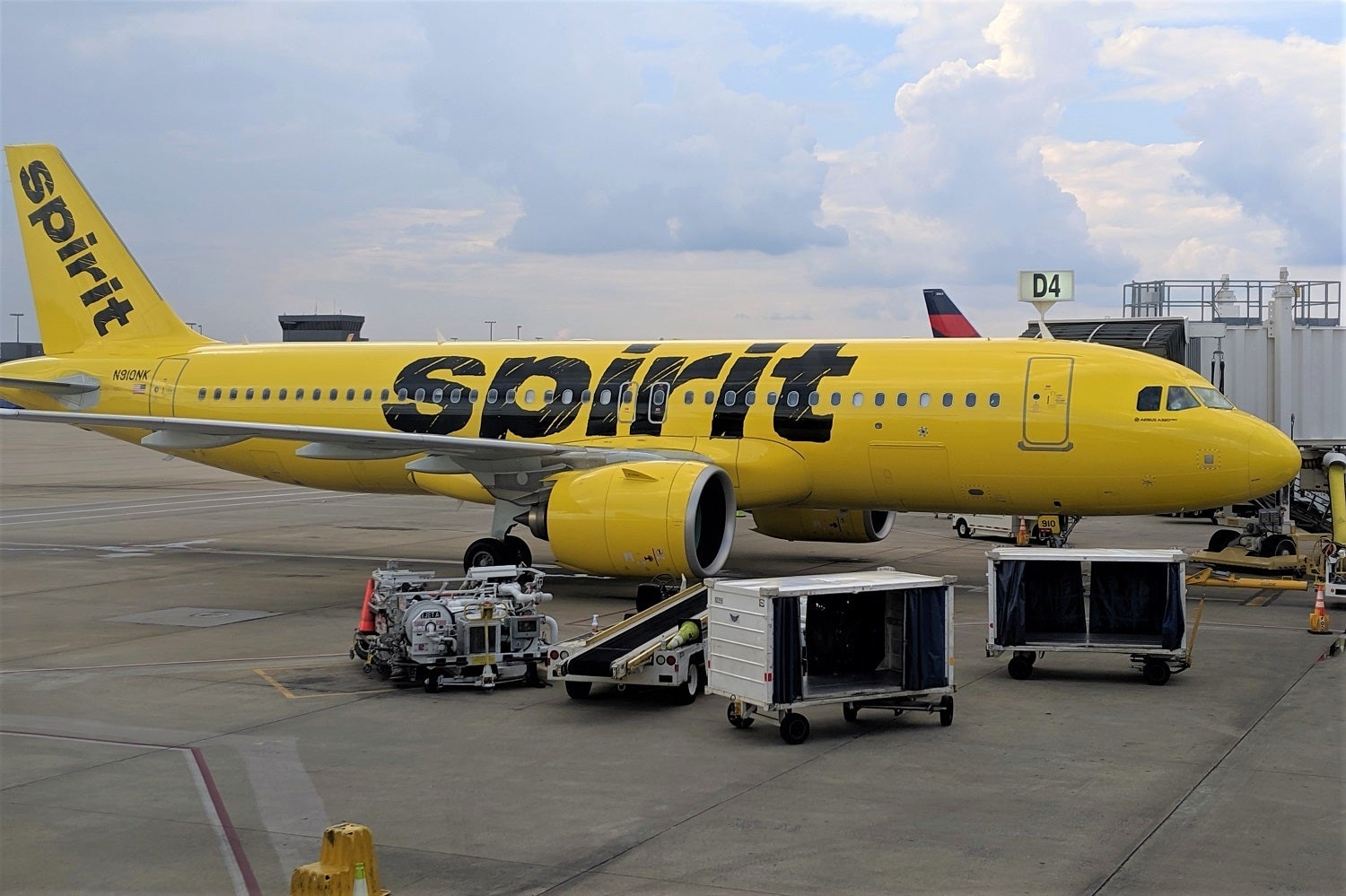 Spirit plane at gate in ATL JT Genter