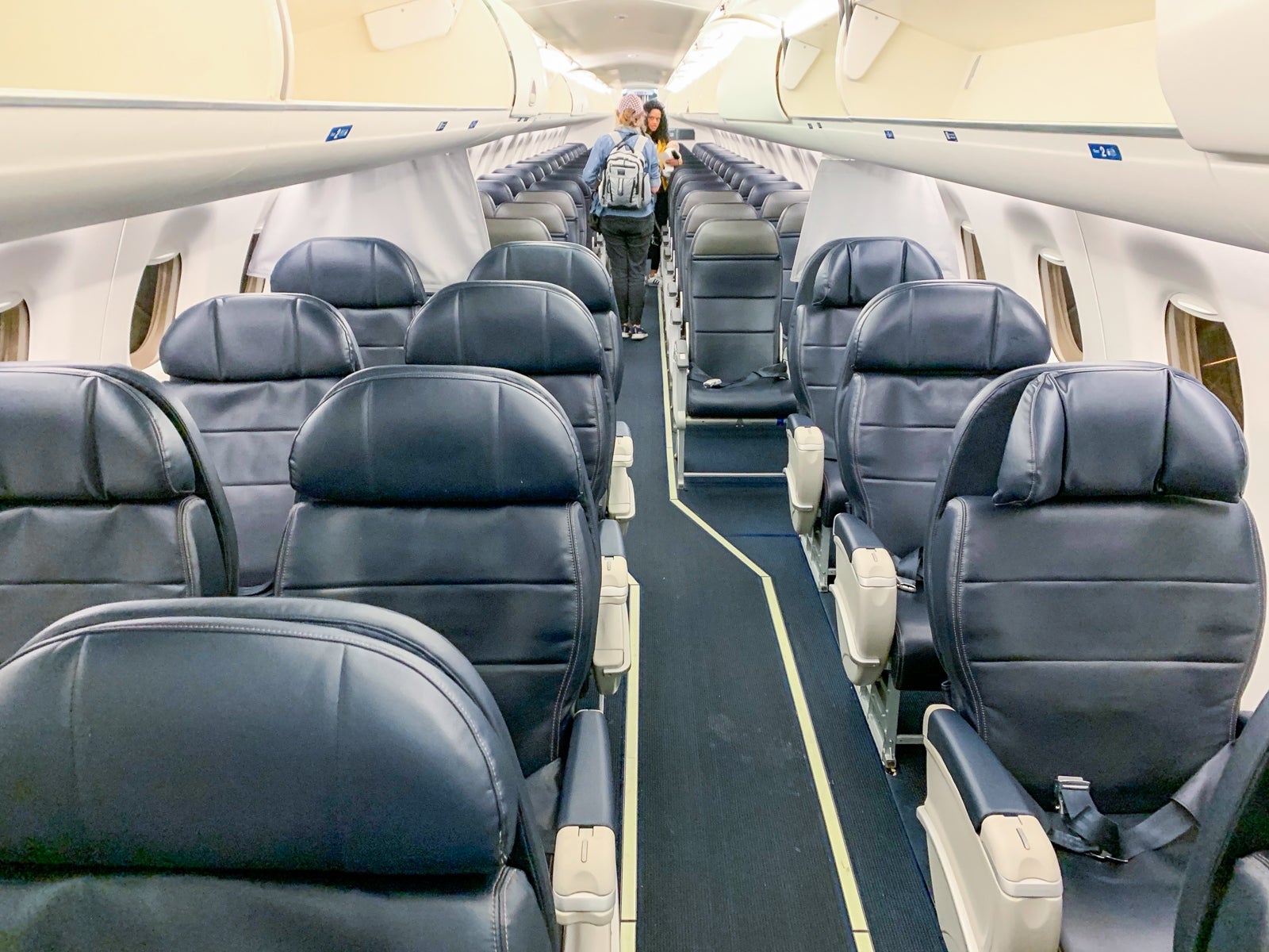 Alaska First Class E175