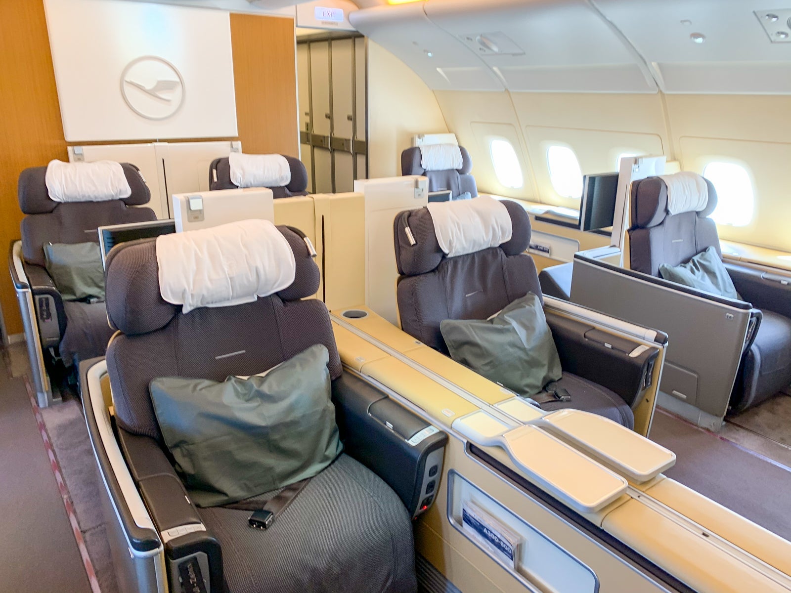 Lufthansa First Class A380 PVG-FRA