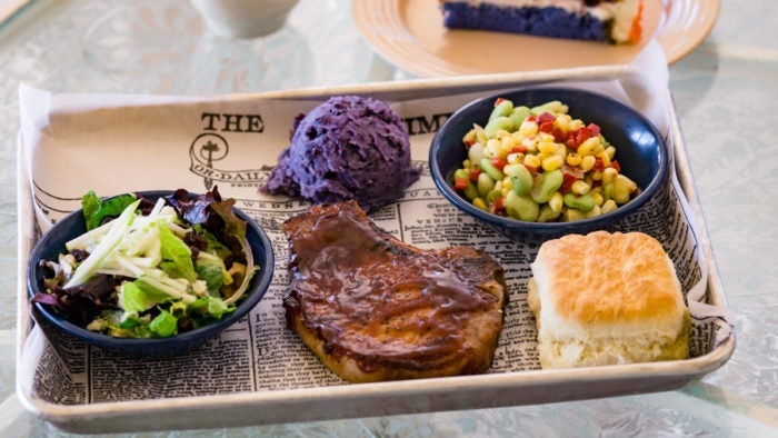 mickeys-soundsational-parade-plaza-inn-dining-package-copyright-700x394