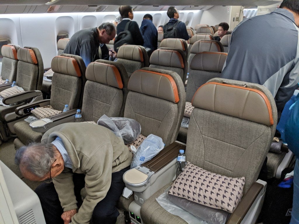 EVA-Air-BR18-Premium-Economy-Katherine-Fan-023