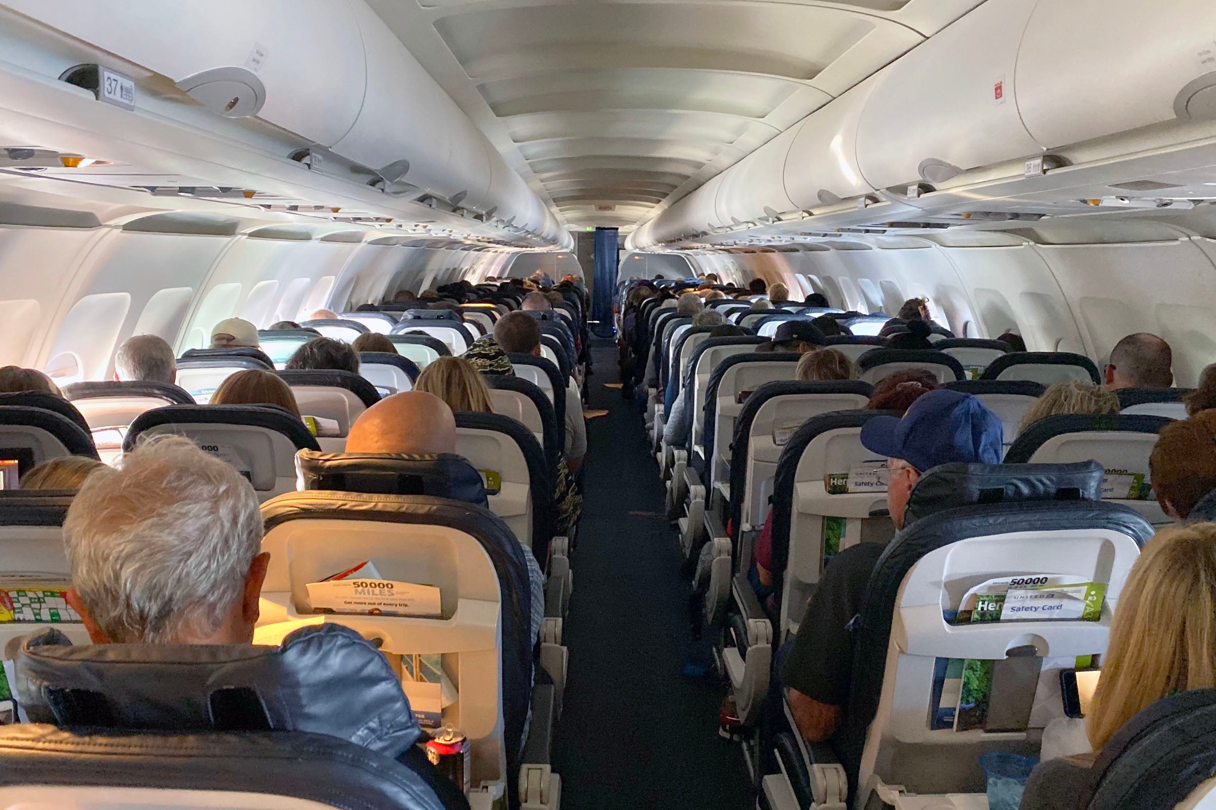 United A320 Economy Review ZH