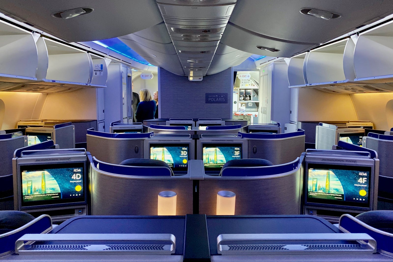 United_Boeing_787_8_Polaris_Premium_Plus_Retrofit_Zach_Griff_ZGriff - 24