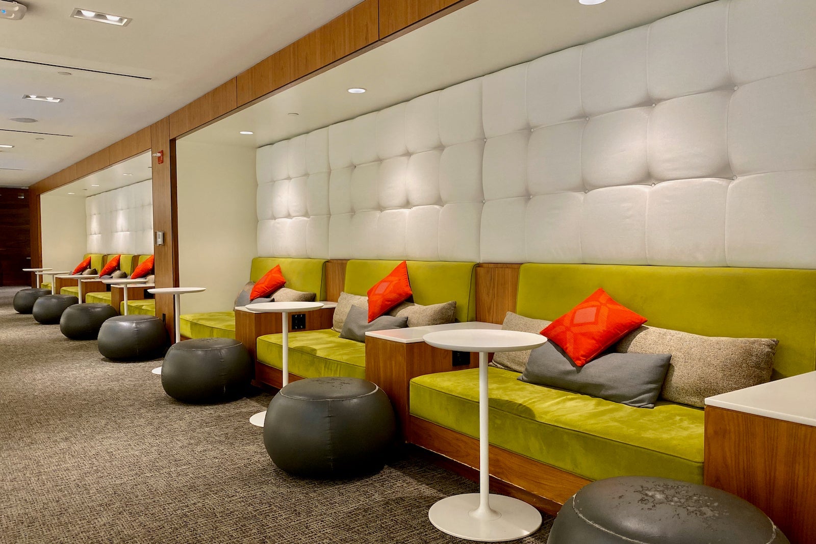 American_Express_Centurion_Lounge_LGA_Zach_Griff_ZGriff - 42
