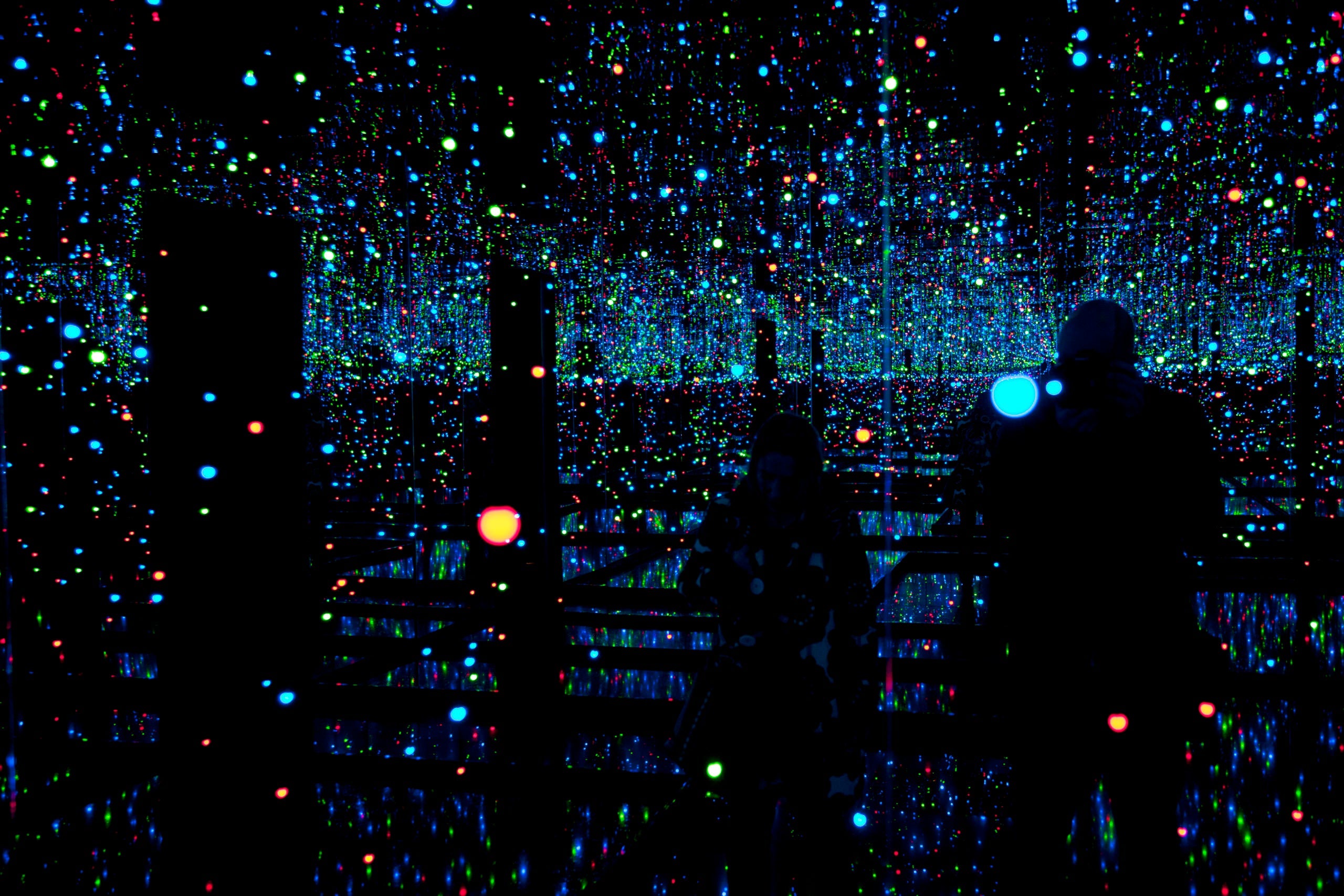 UK - Art - Infinity Mirrored Room by Yayoi Kusama