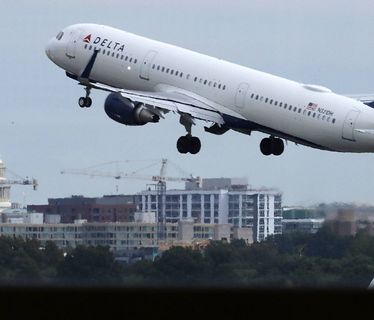 Travelers Negotiate Busiest Travel Day Of Labor Day Weekend