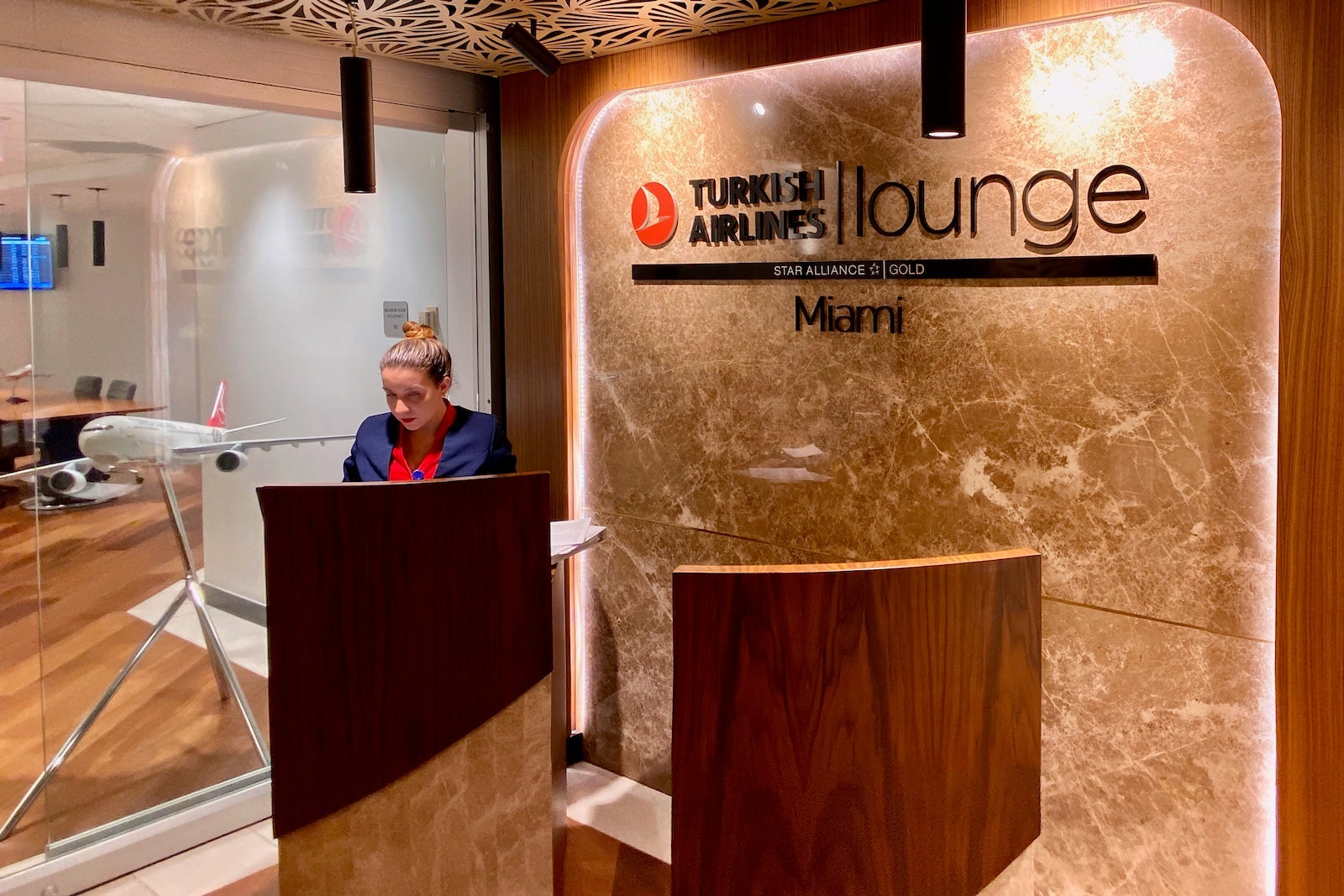 Turkish Airlines Priority Pass Lounge Miami Zach Griff - 4