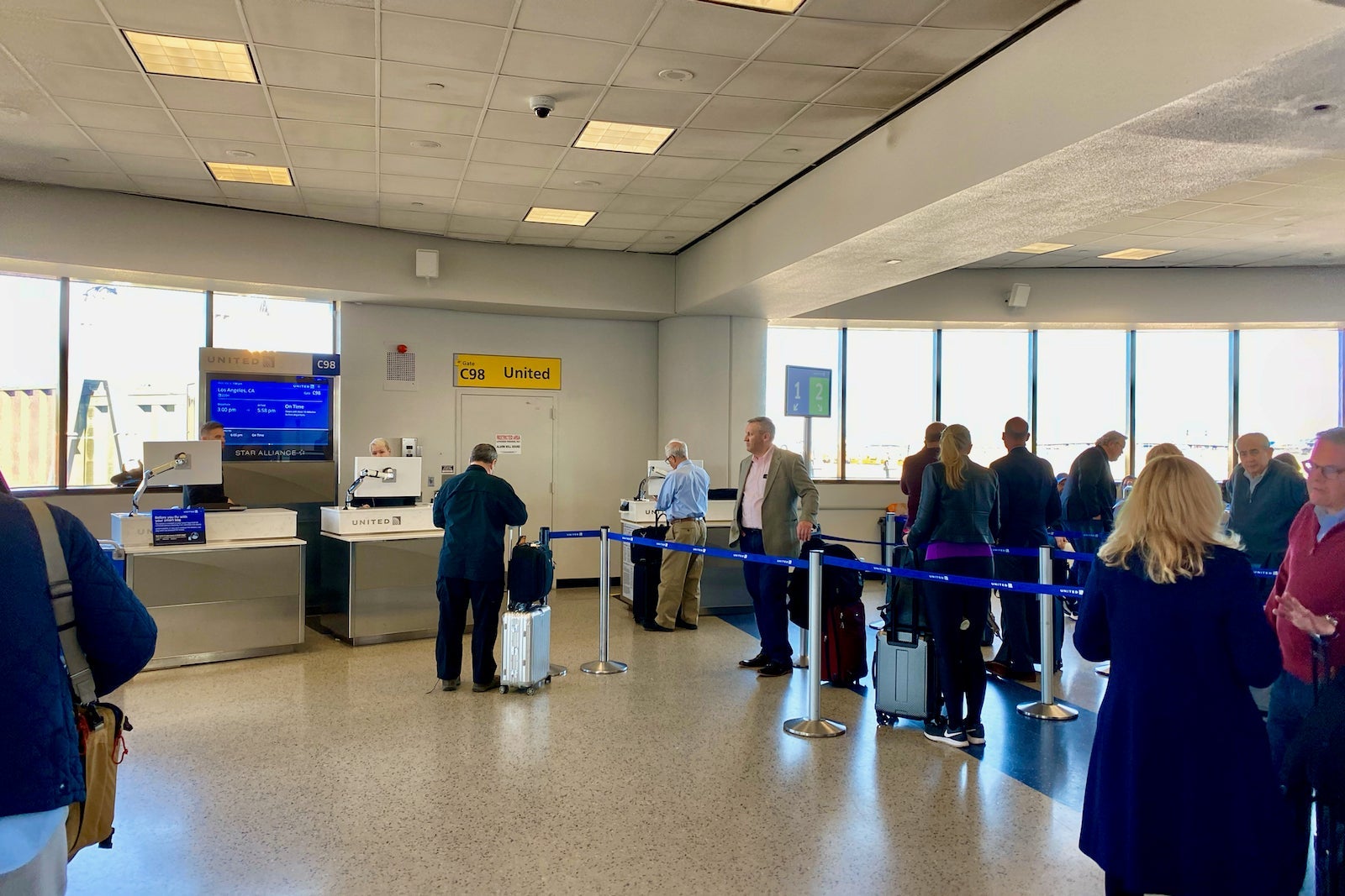 United Boeing 787-10 Polaris EWR LAX Zach Griff - 18