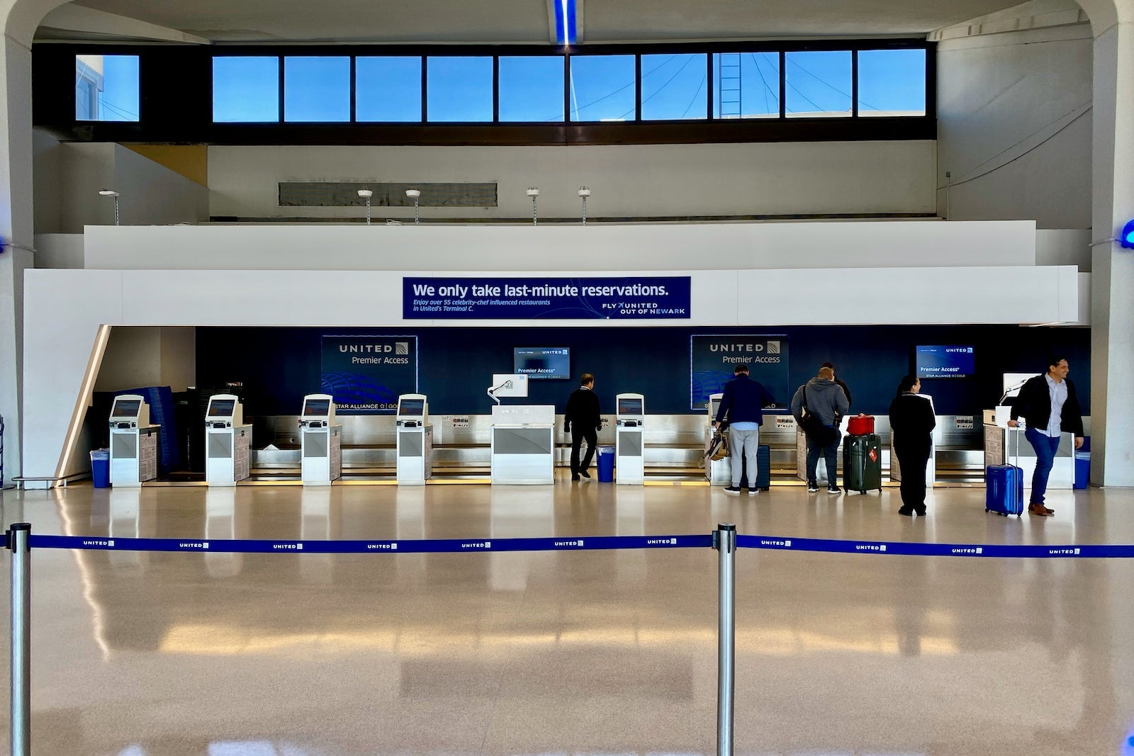 United Boeing 787-10 Polaris EWR LAX Zach Griff - 2