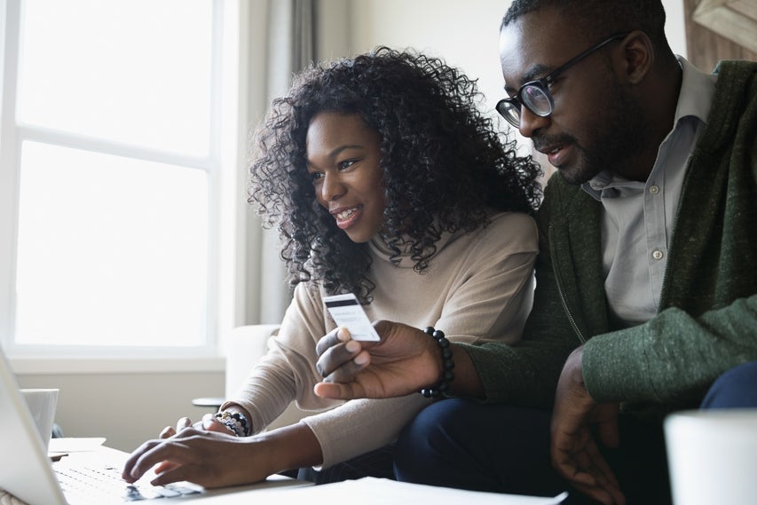 IMG-CoupleCreditCardBill-2