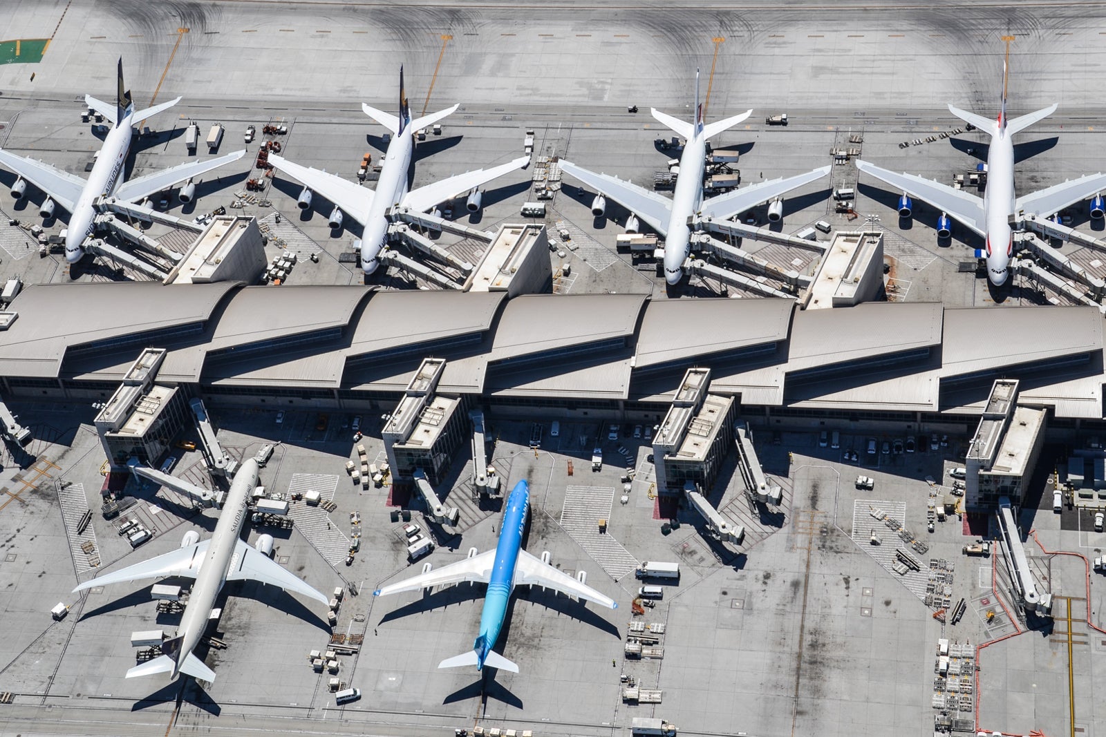 Airplane Overhead_Various-1