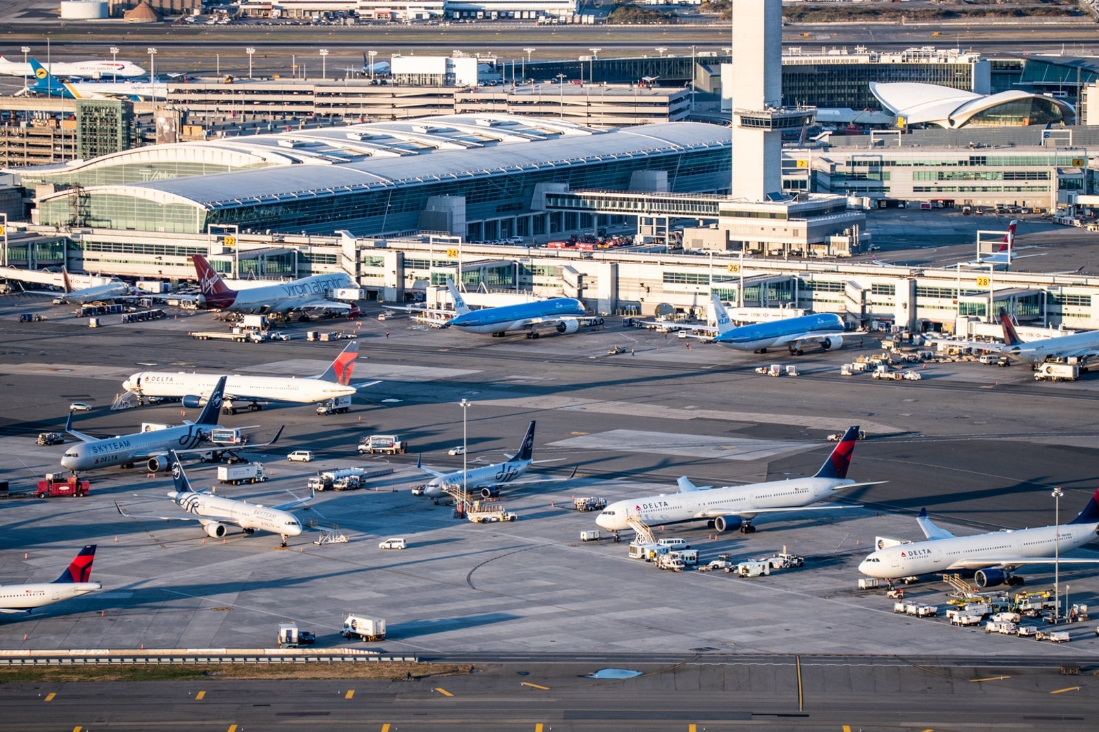 Airplane Overhead_Various-2