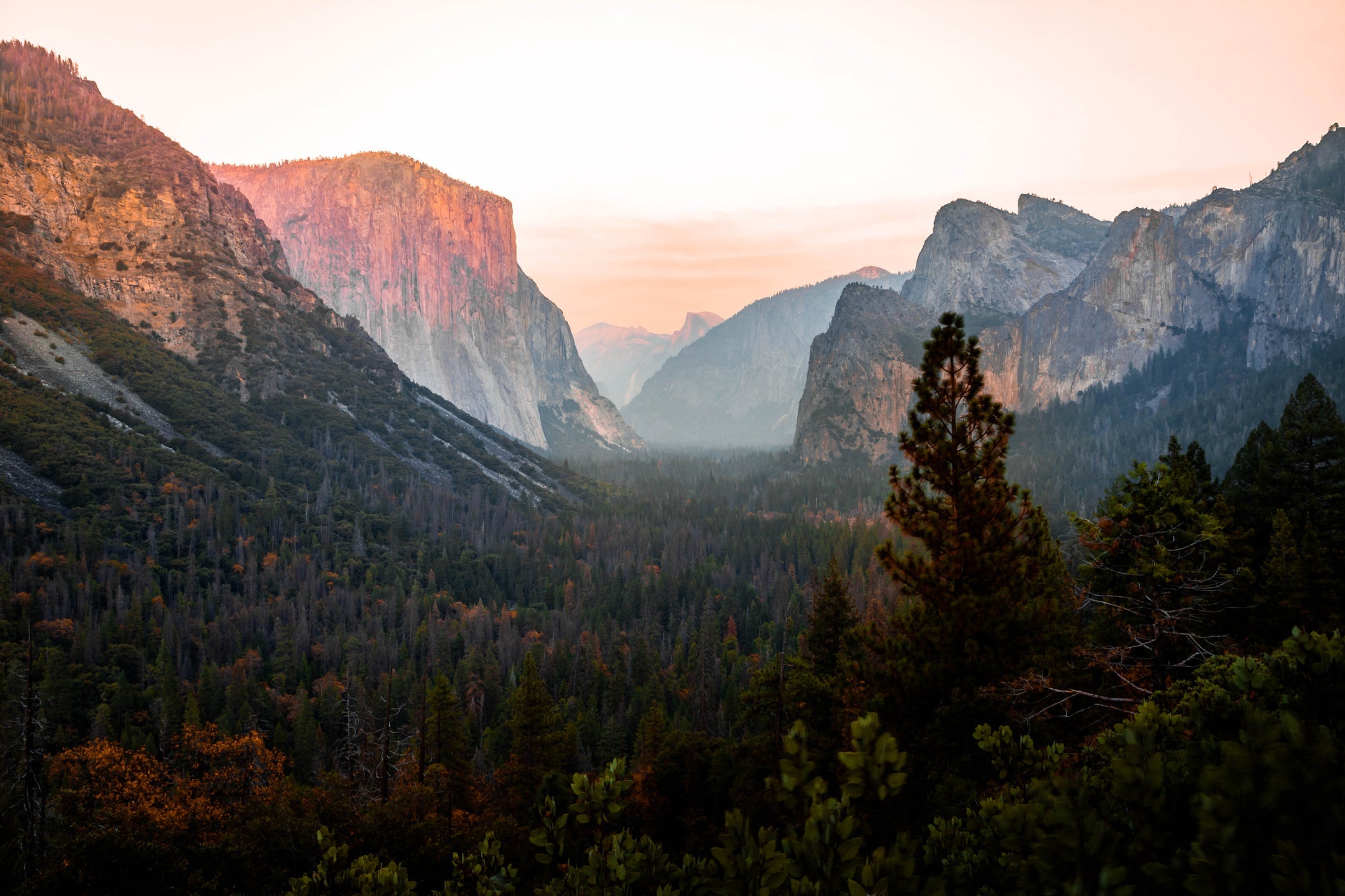 The Yosemite Valley from Tunnel View on sunset with El Capitan wall.