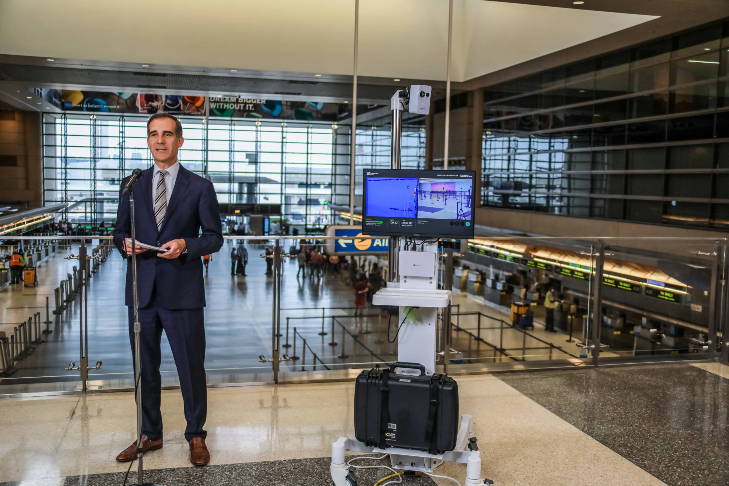 Los Angeles Mayor Eric Garcetti announces LAX temp screenings at Tom Bradley Terminal