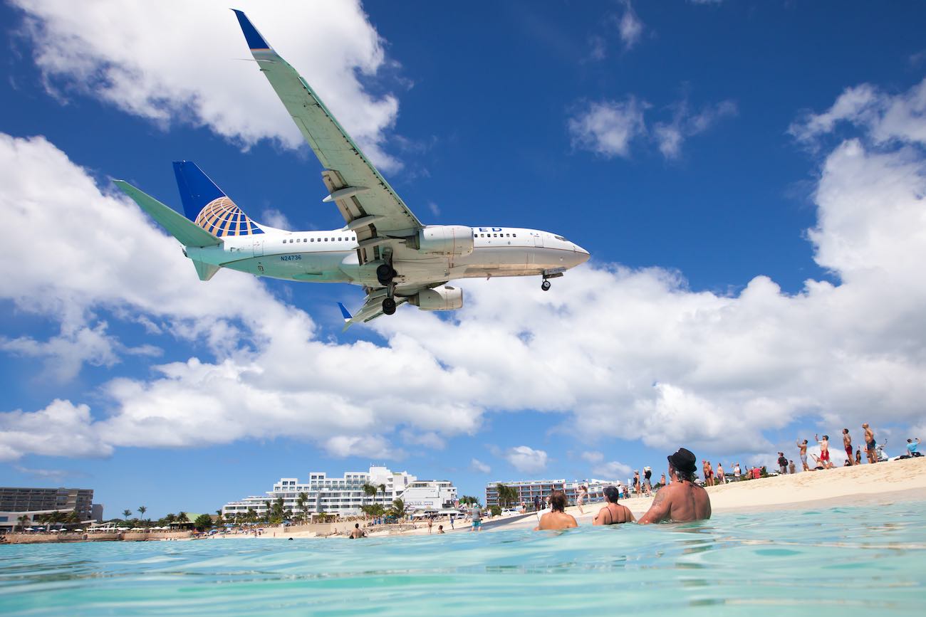 United Plane Landing at SXM