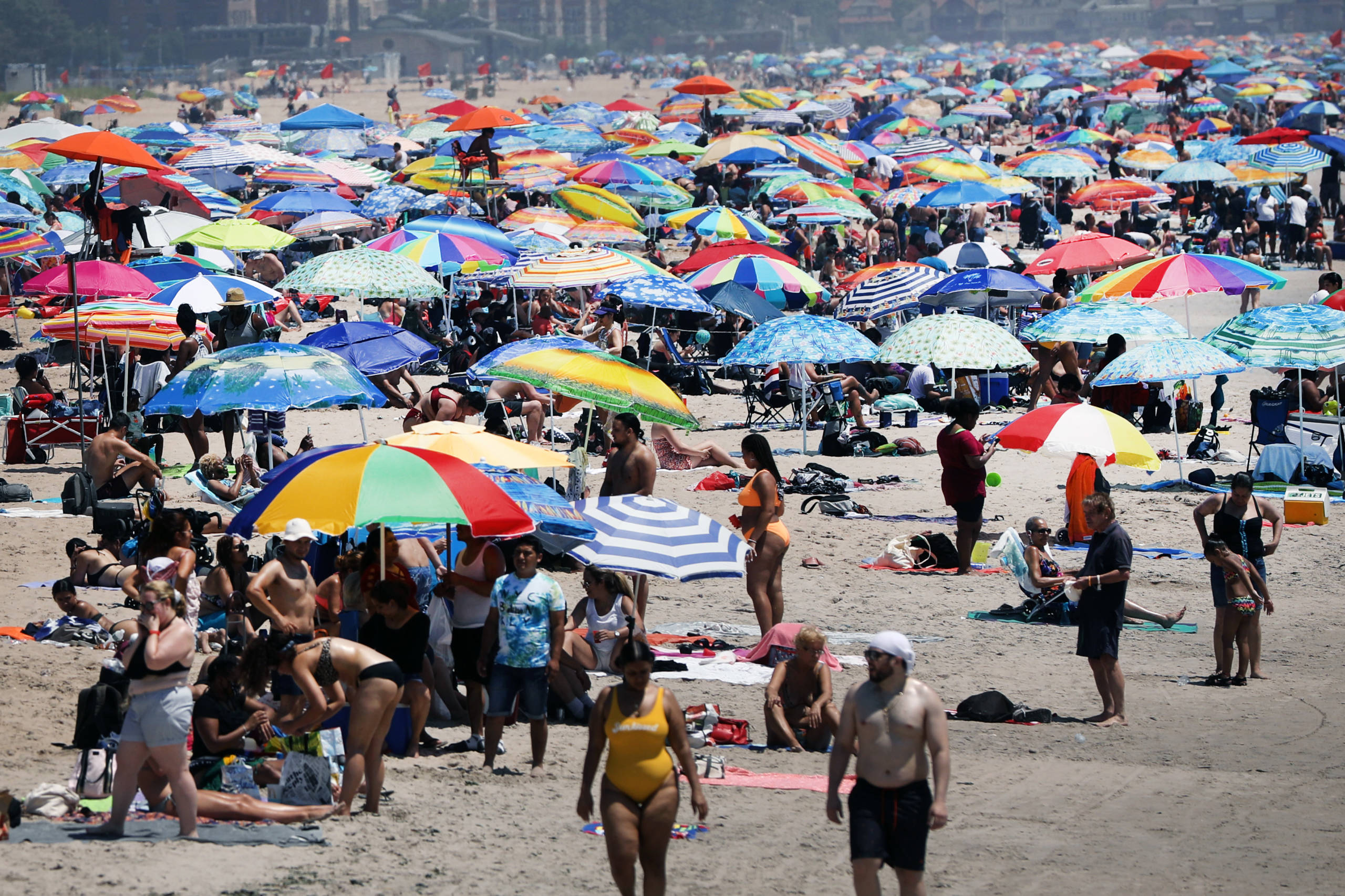 Northeast Experiences First Heat Wave Of The Summer