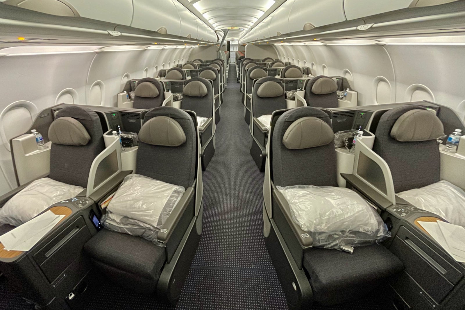 American Airlines AA Airbus A321T