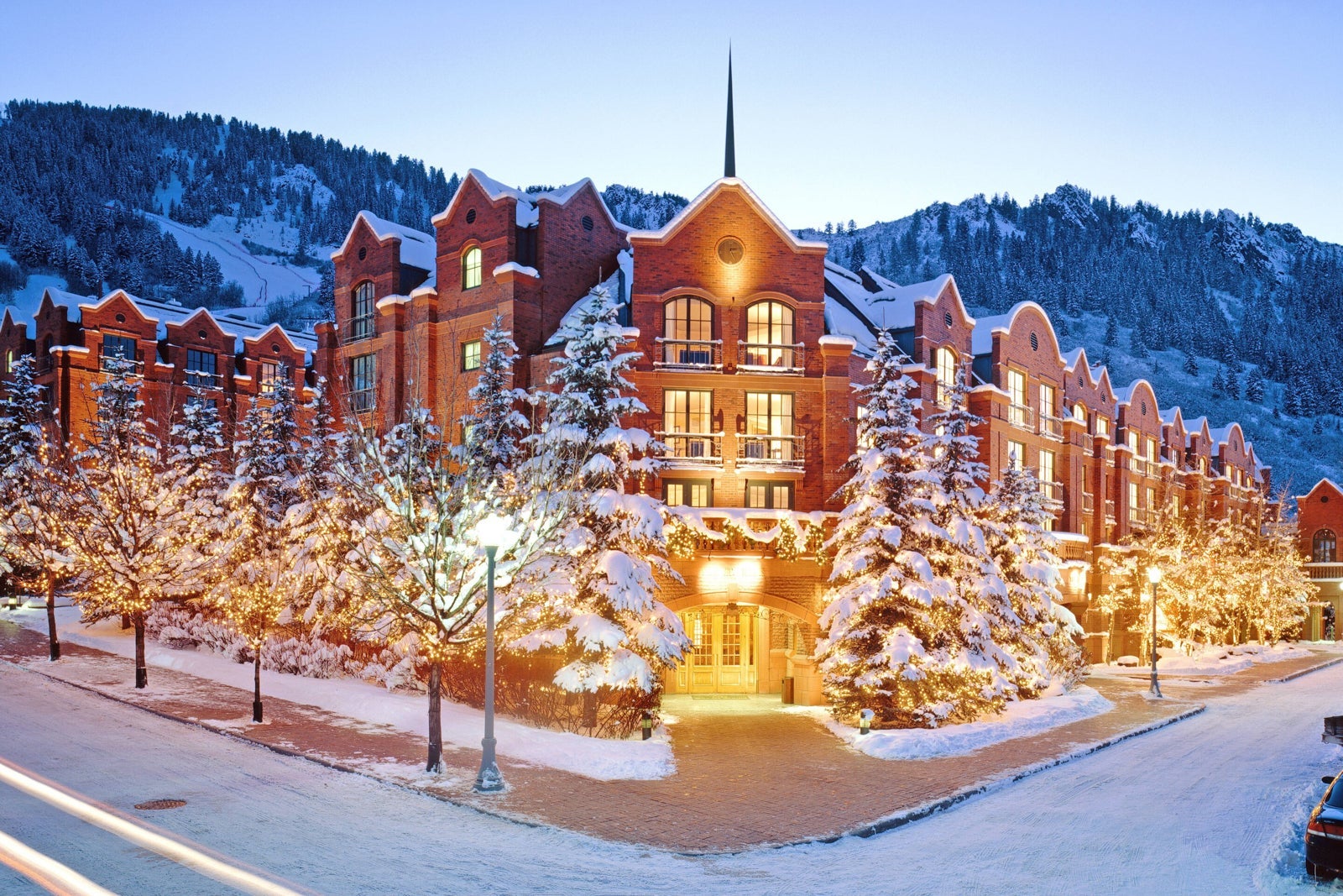Ski Friendly Hotels_St Regis Aspen