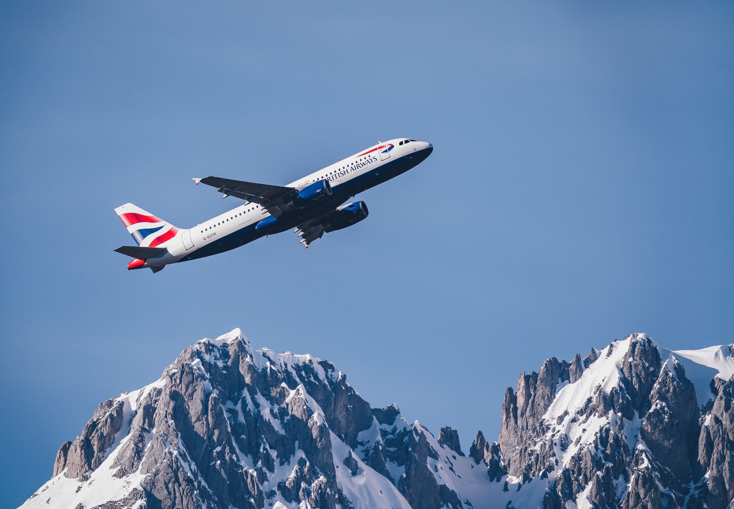 british-airways-over-innsbruck_t20_wlGQrz-scaled
