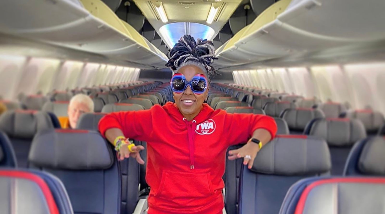 sarah-greaves-gabbadon-on-plane-featured