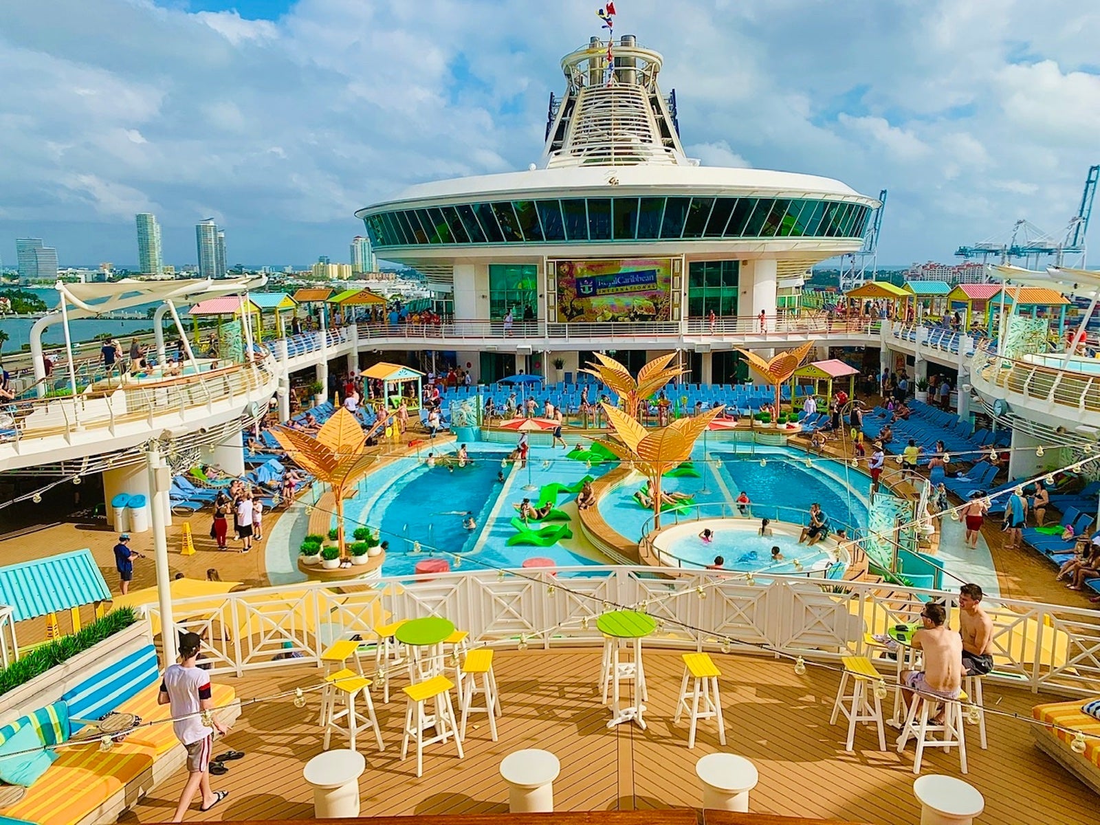 sierra-redmond-royal-caribbean-pool-deck