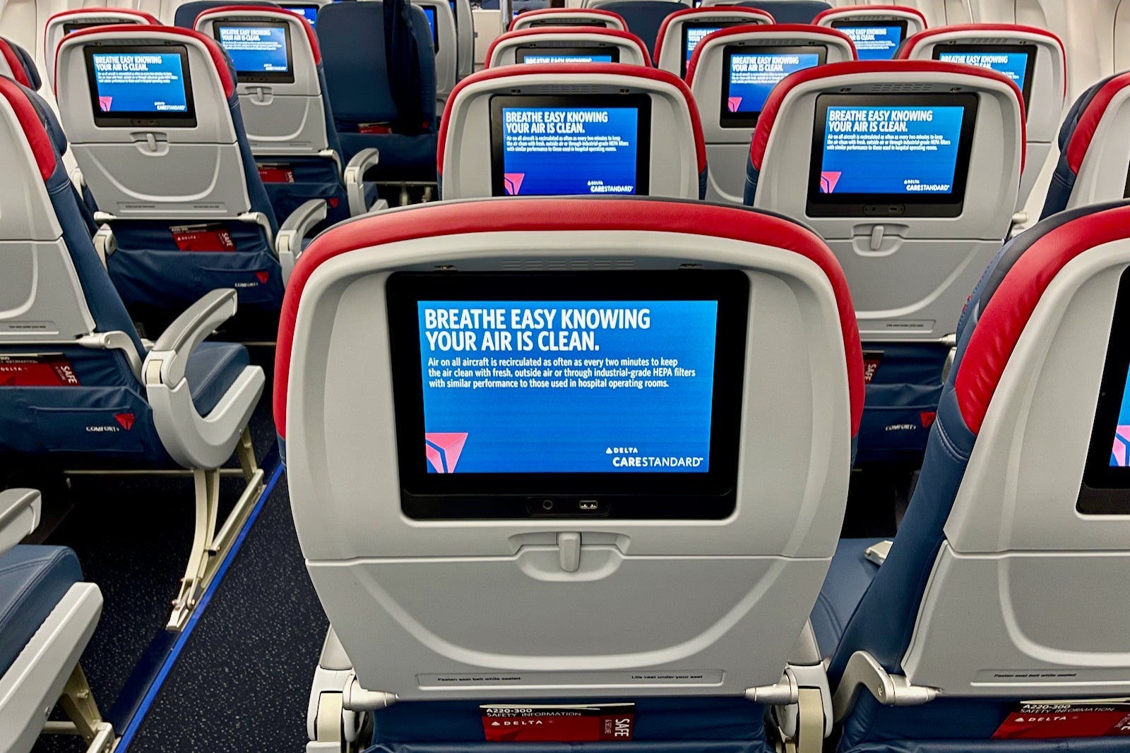 Delta A220-300 Zach Griff - 27