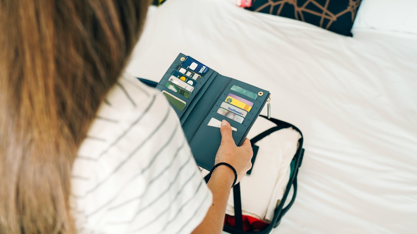 Generic-Credit-Card-Wallet_Montreal-August-2019-1