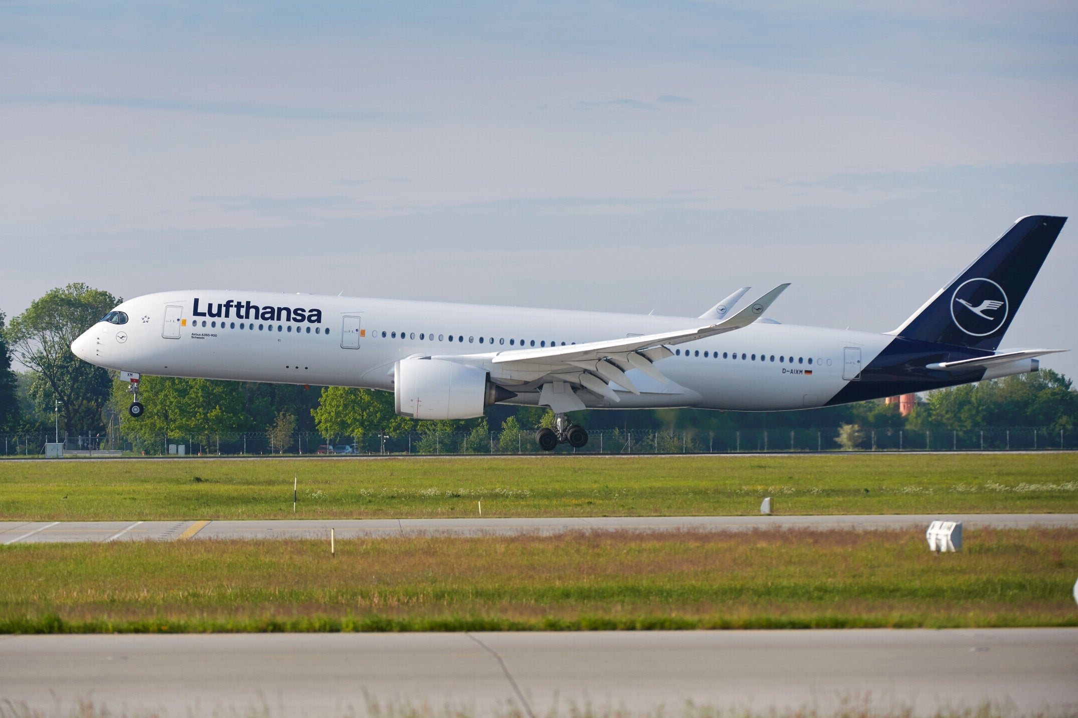 A350_take_off_runway