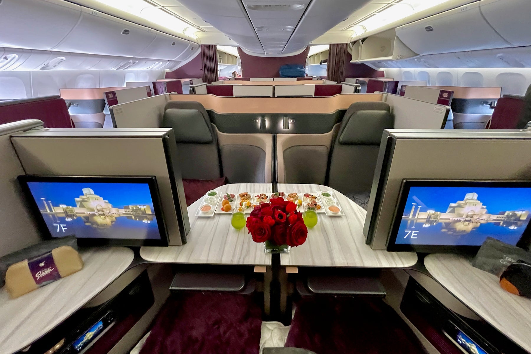 Qatar-Airways-777-sea-BStawski - 29