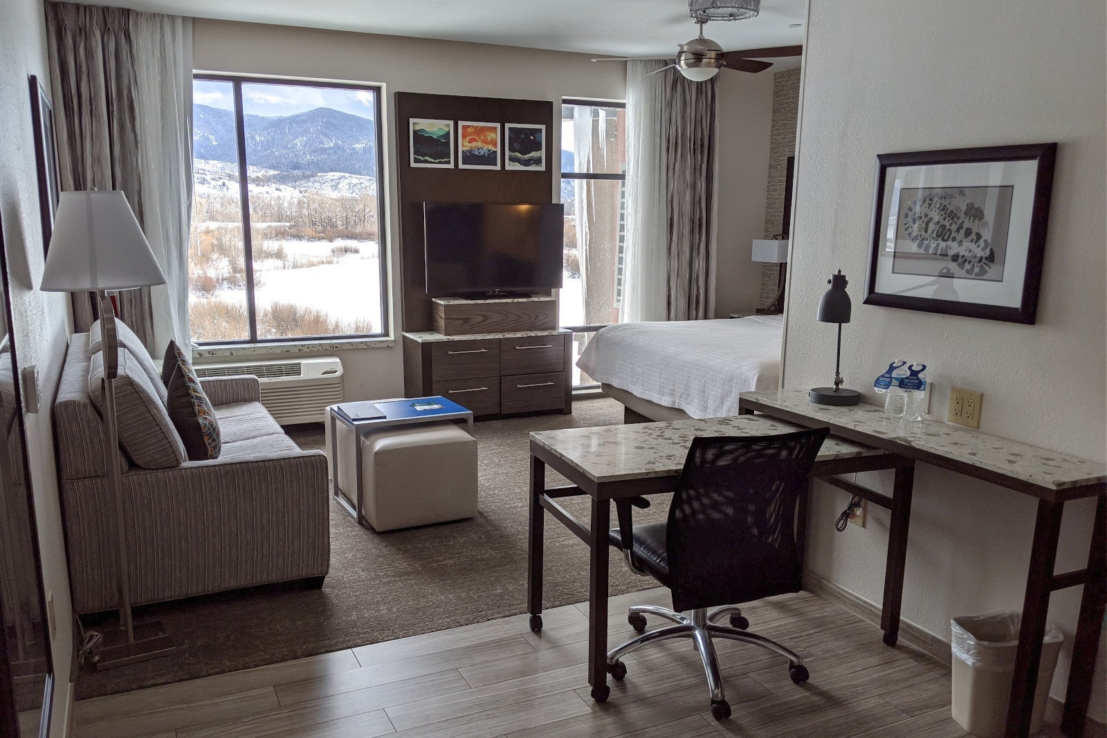 Homewood-Suites-by-Hilton-Steamboat-Springs-room-kgenter
