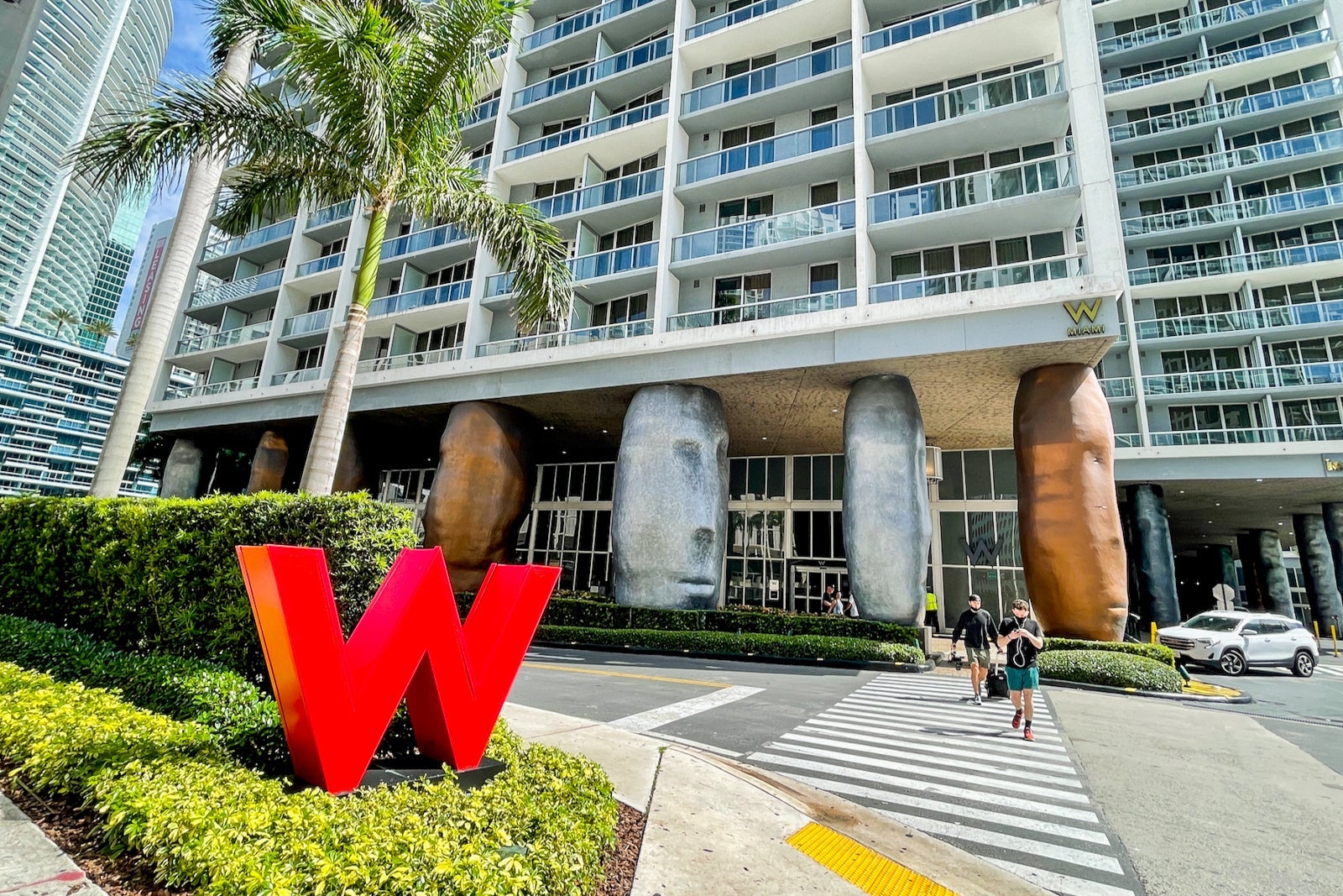 W Miami