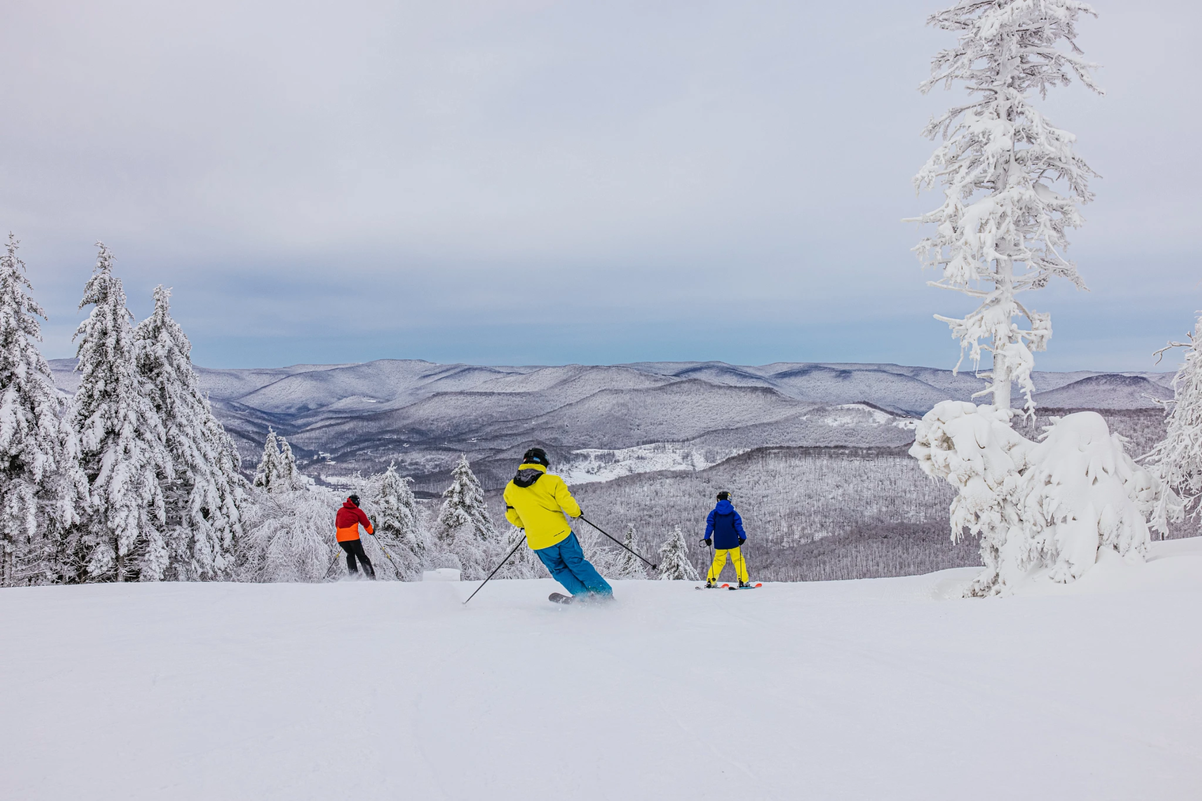 Snowshoe Mountain skiers