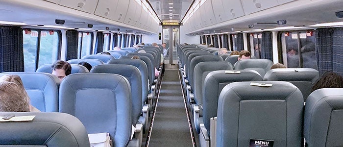 amtrak-acela-dc-zh-700-nl-2