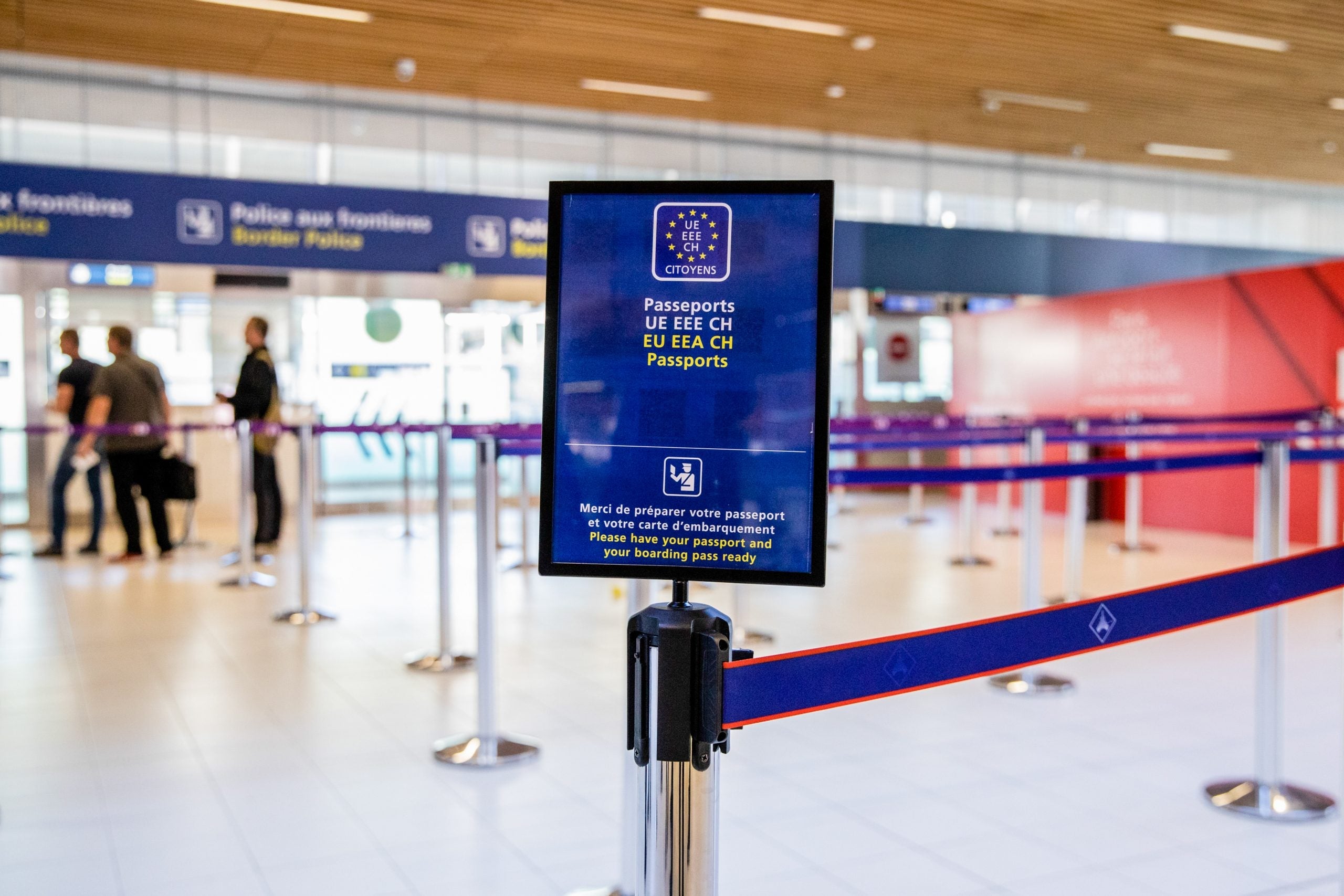 International Flight Operations at Charles de Gaulle Airport