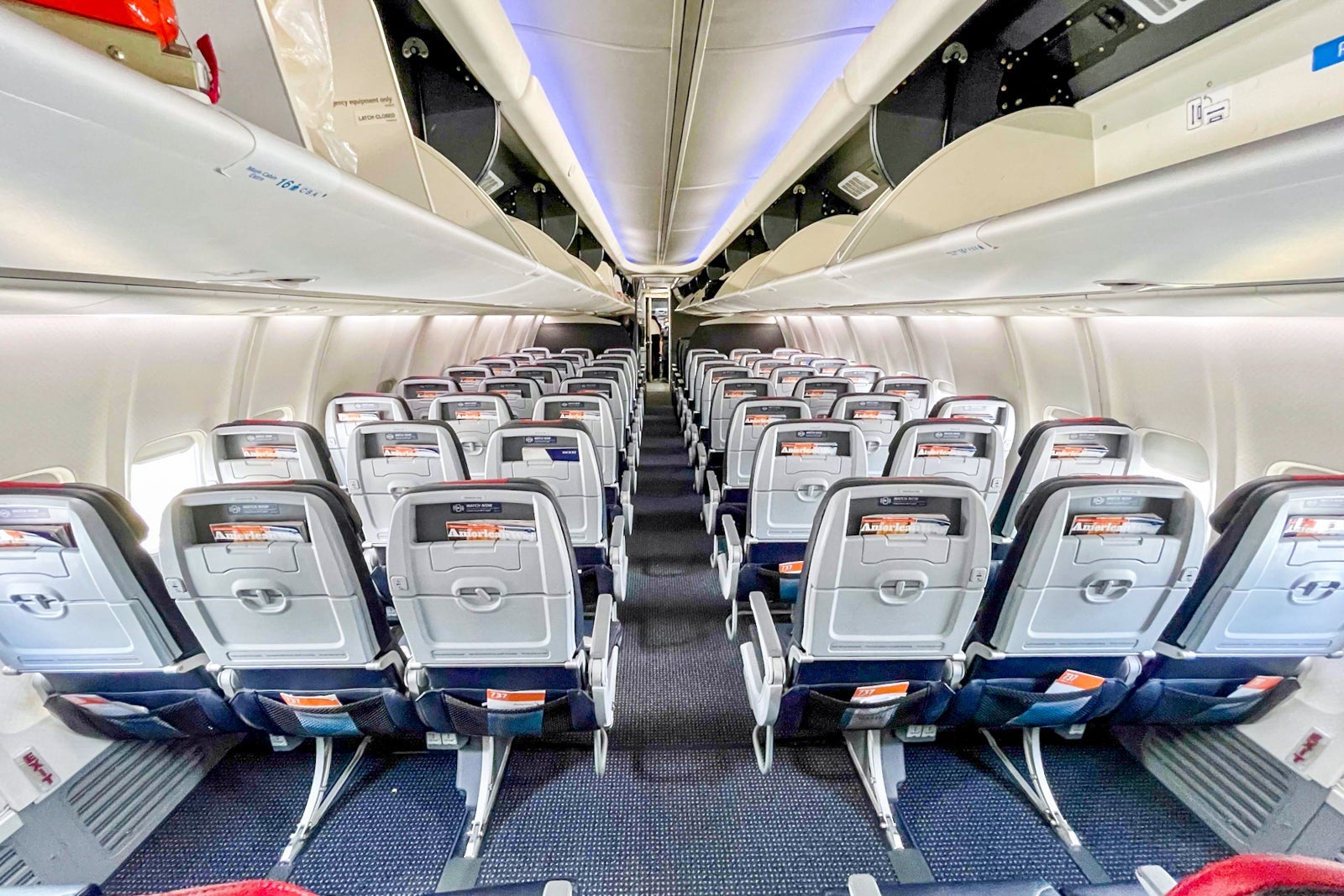 American Airlines AA 737-800