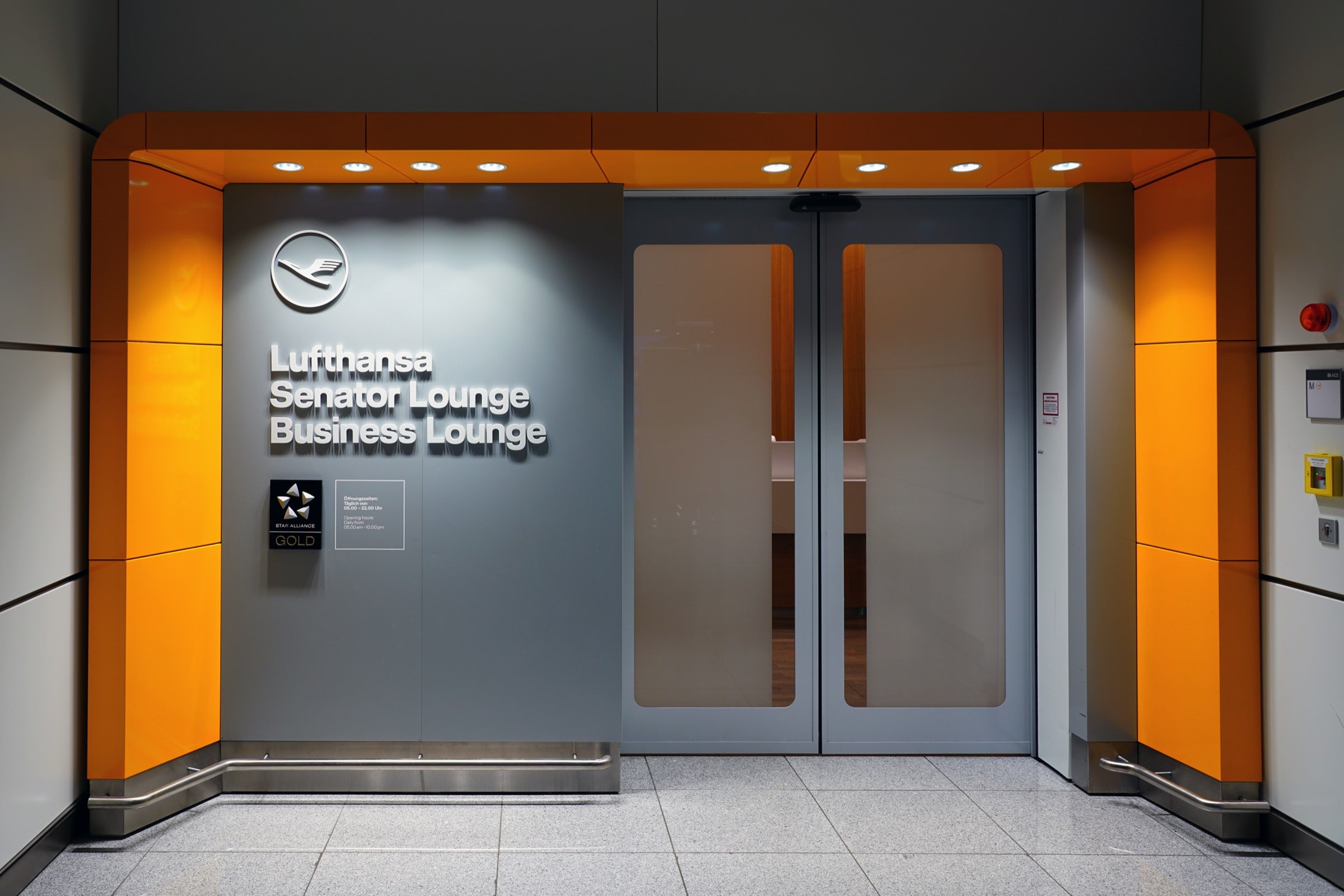 Lufthansa lounge enterence at Munich airport