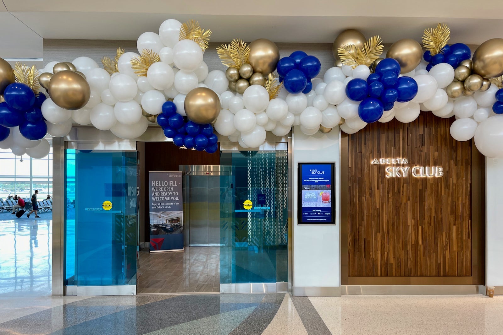 Delta Sky Club Fort Lauderdale FLL Zach Griff