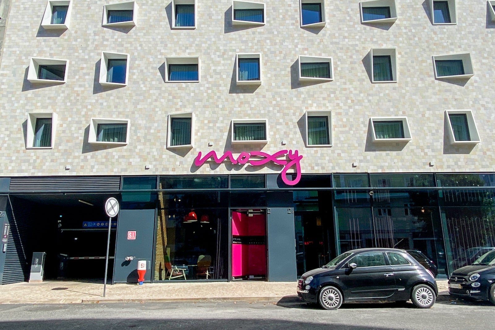 Moxy Lisbon City