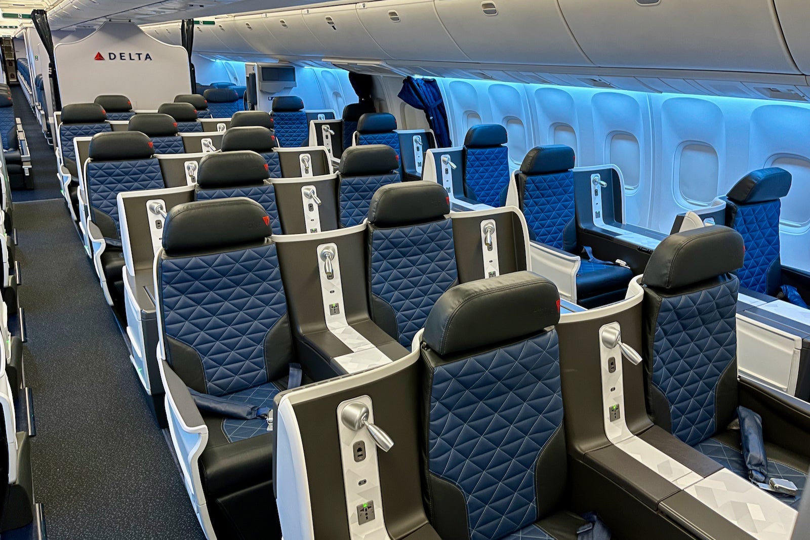 Delta Boeing 767-300 Retrofit One Premium Select