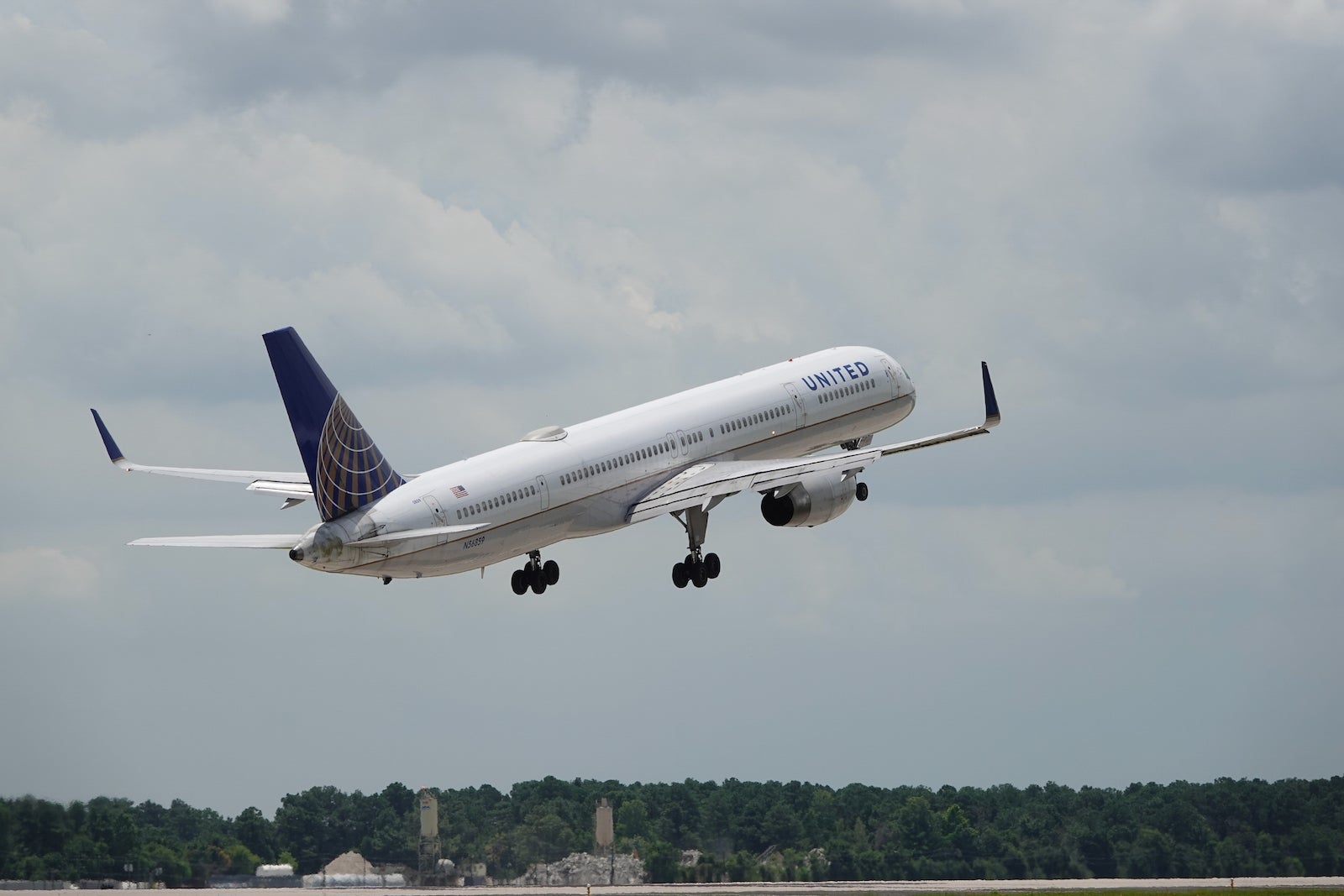 United Boeing 757-300