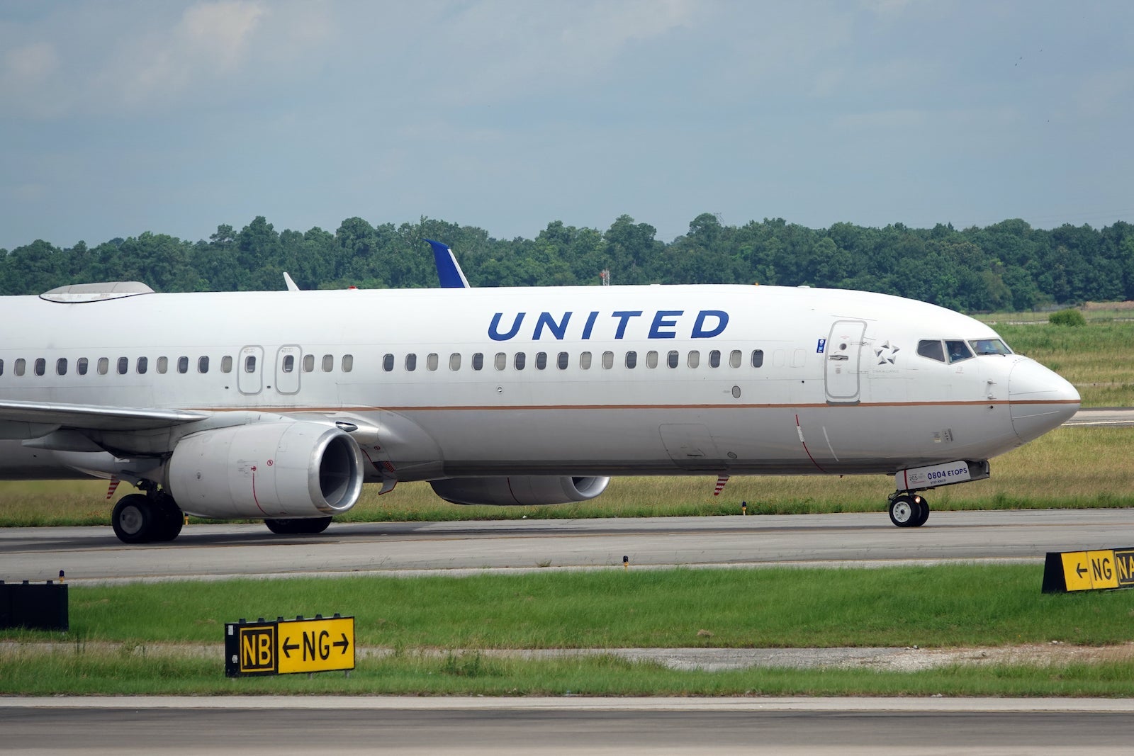 United Boeing 737
