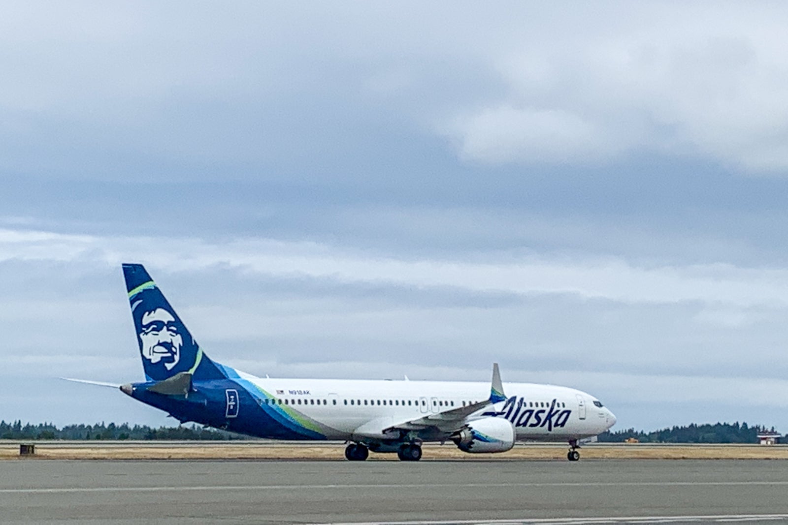 Alaska Airlines First Class SEA-LIH