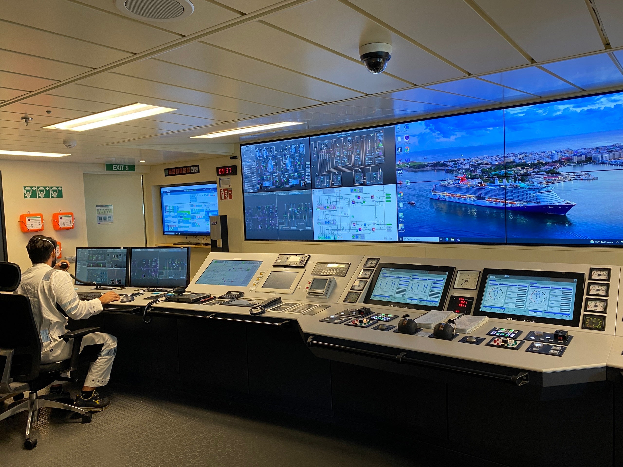 2Photo Aug 05, 9 37 32 AM