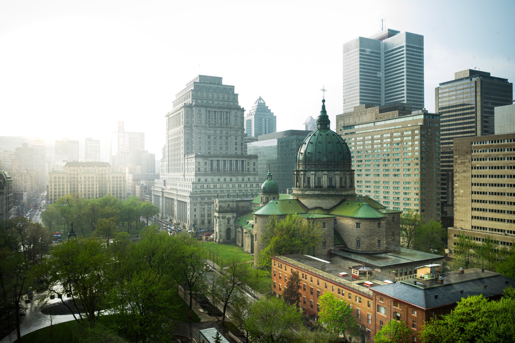Rain storm passes through downtown Montreal, Quebec
